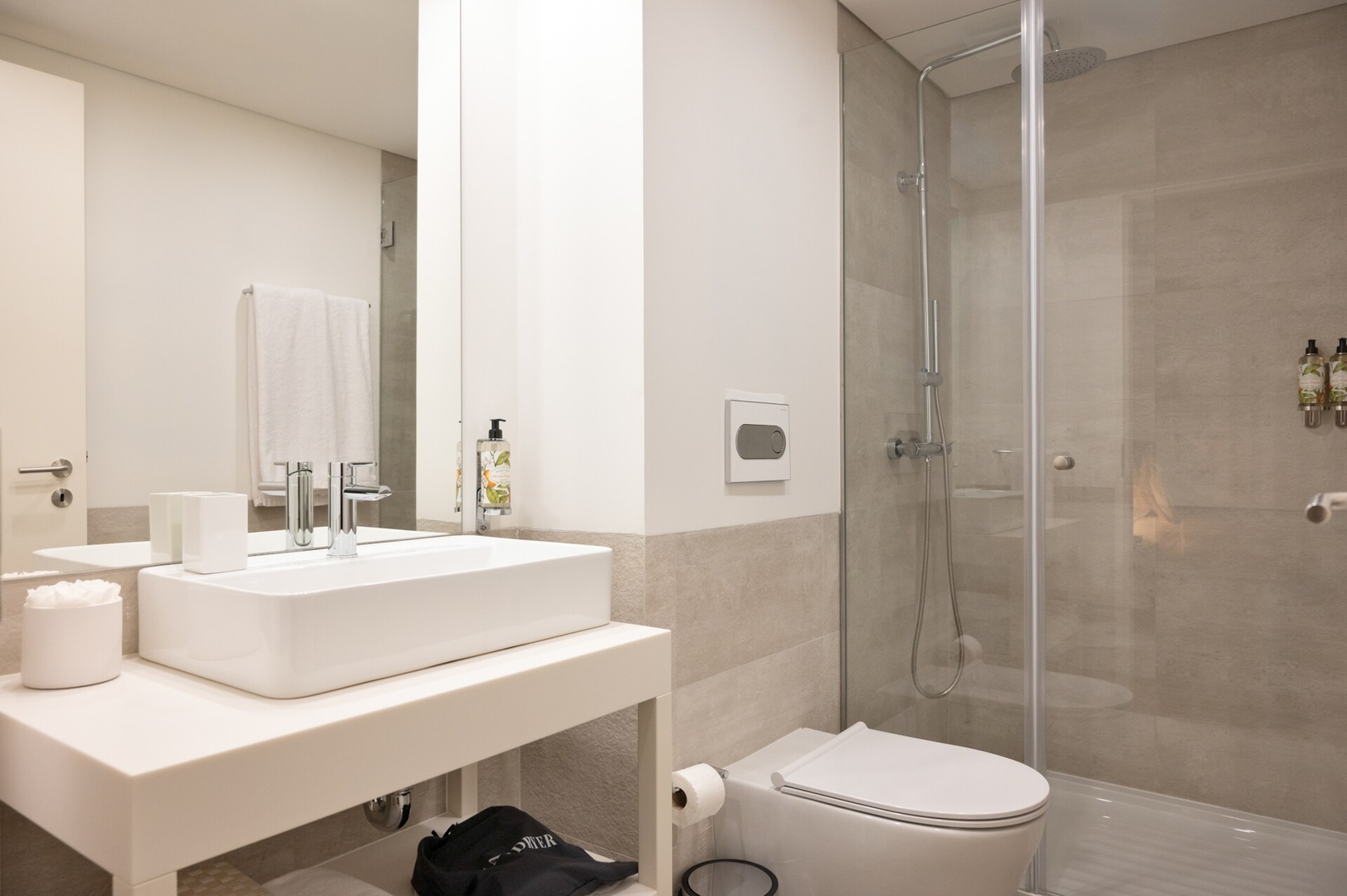 Host Wise - Fervença Boutique Palace 7 19 Host Wise Booking