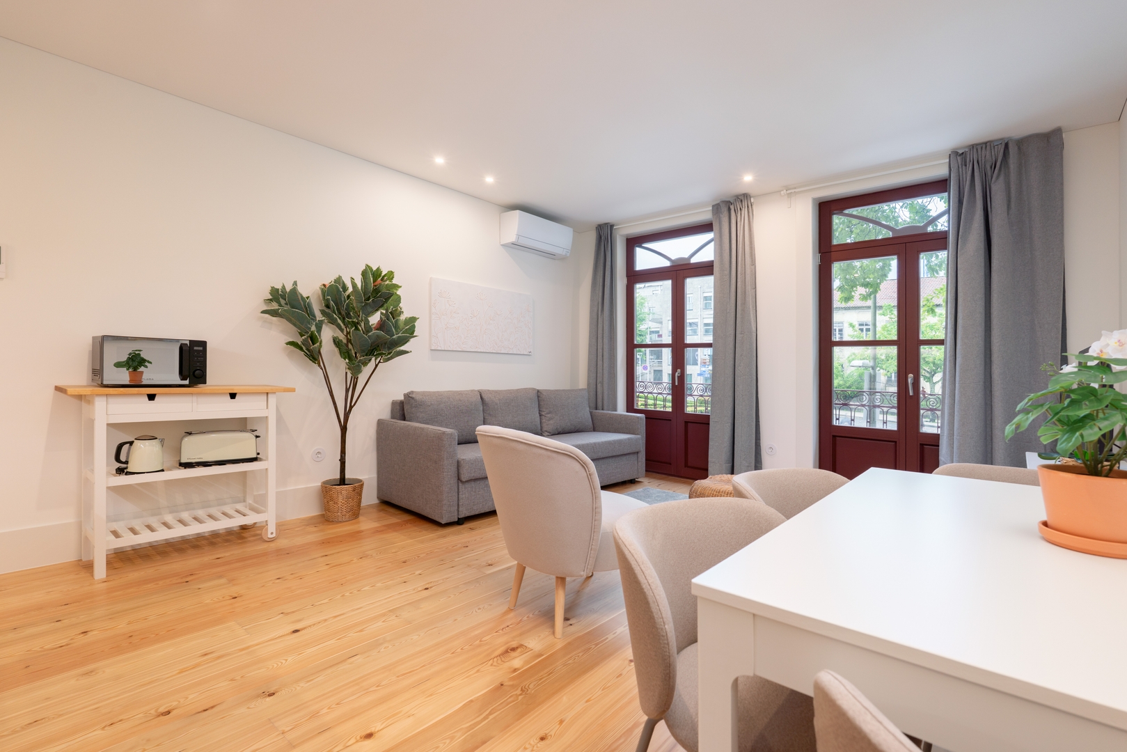 Central Apts Near Guimarães Sites by HostWise 29 Host Wise Booking