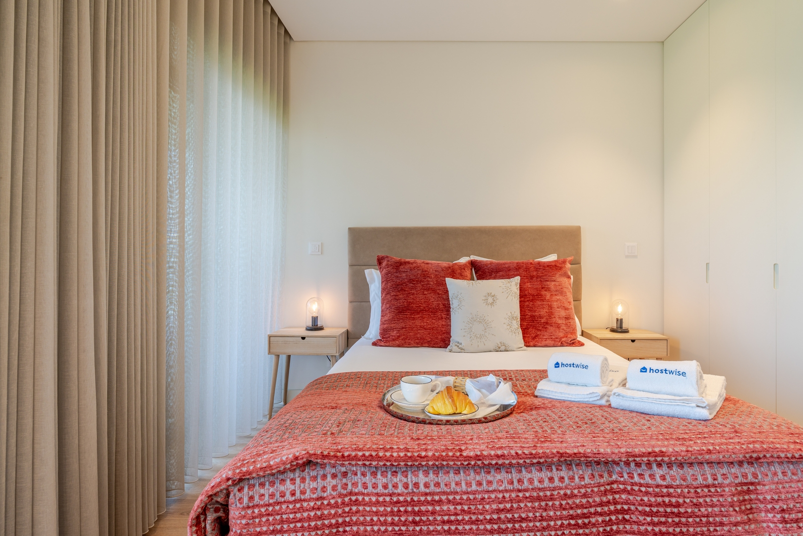 Studio w/ Balcony, Pool & Gym in Antas by HostWise 5 Host Wise Booking