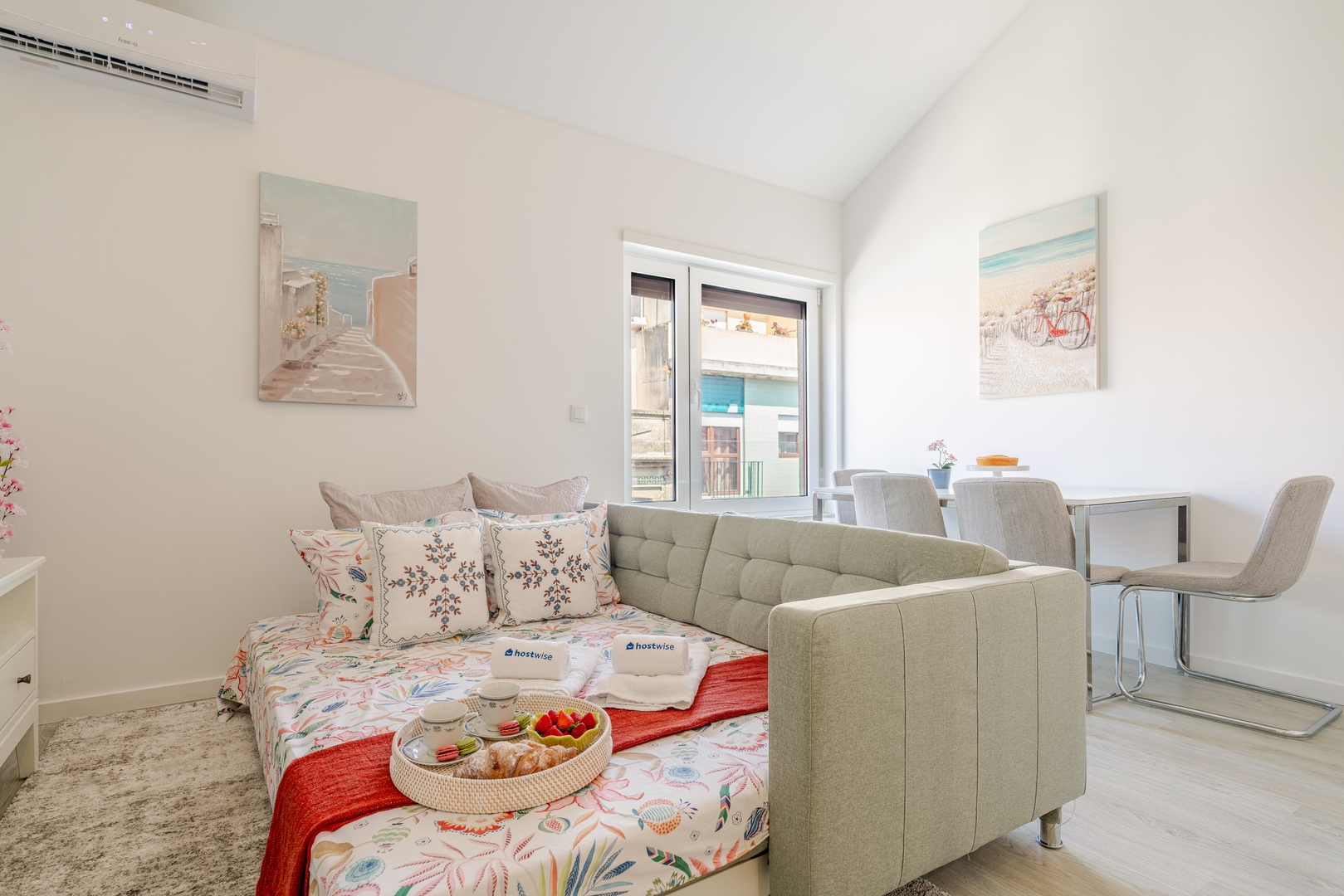 Terrace Studios & Bright Duplex by HostWise 44 Host Wise Booking