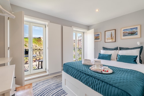 City Views & Balcony in Historic Porto by HostWise Host Wise Booking