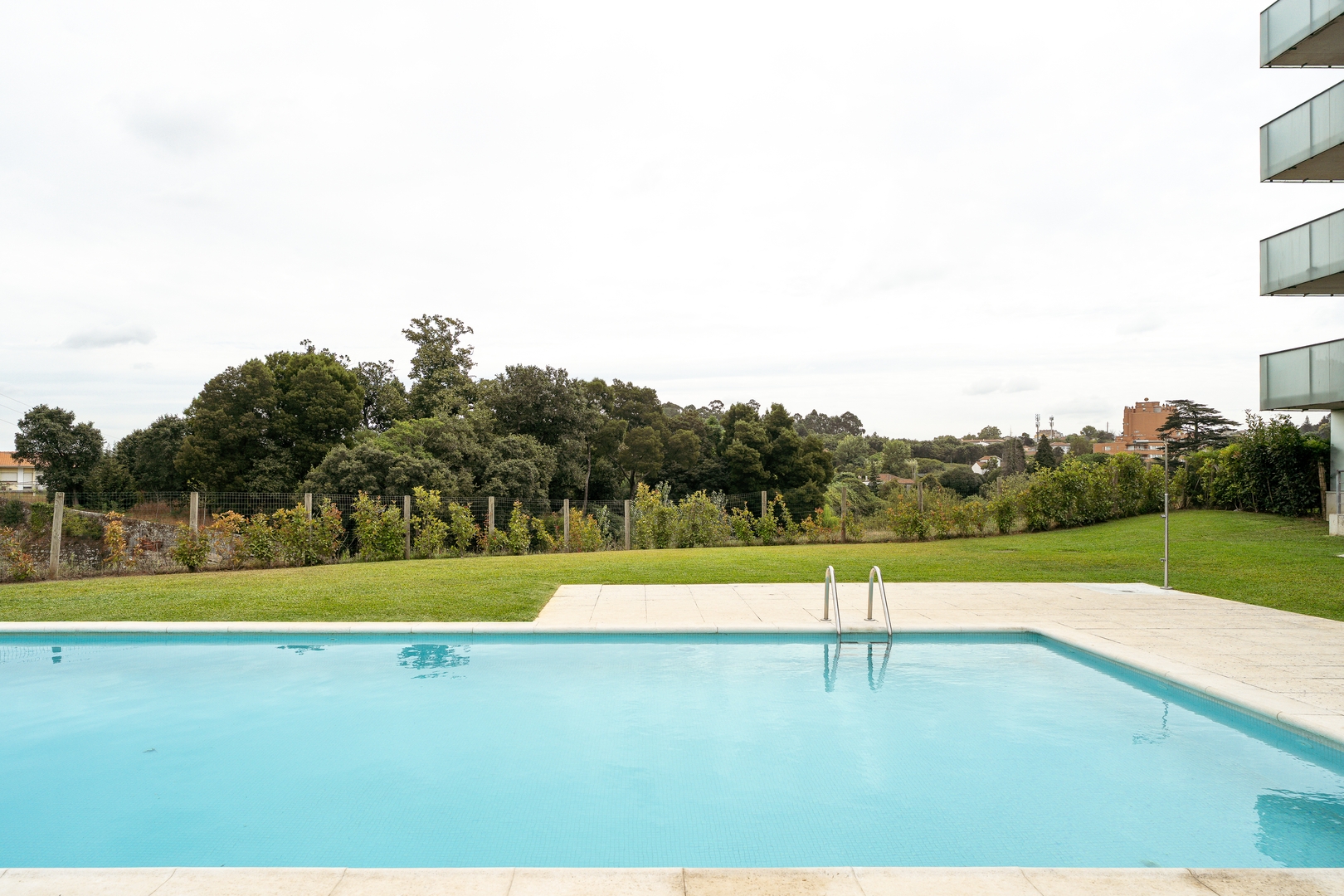 Premium Flat w/ Balcony, Pool & Garage by HostWise 43 Host Wise Booking