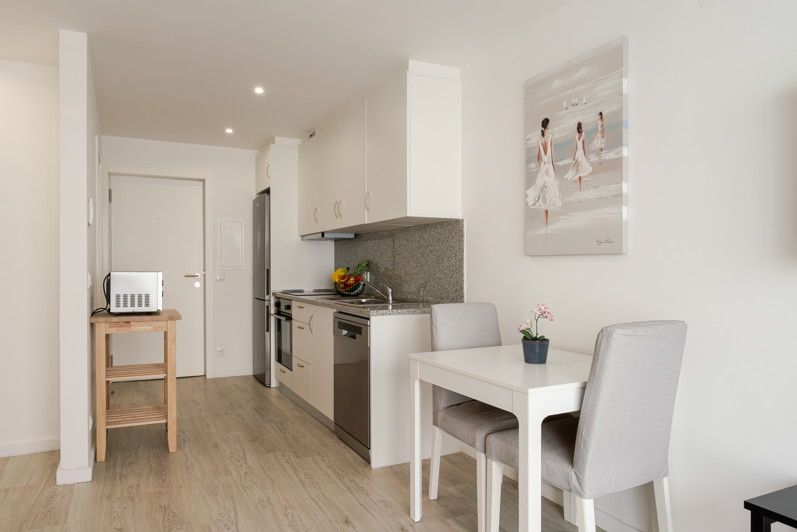 Terrace Studios & Bright Duplex by HostWise 29 Host Wise Booking