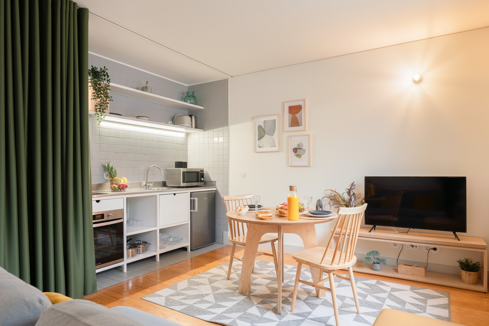 Dual Sunny Studios in Old Guimarães by HostWise 37 Host Wise Booking