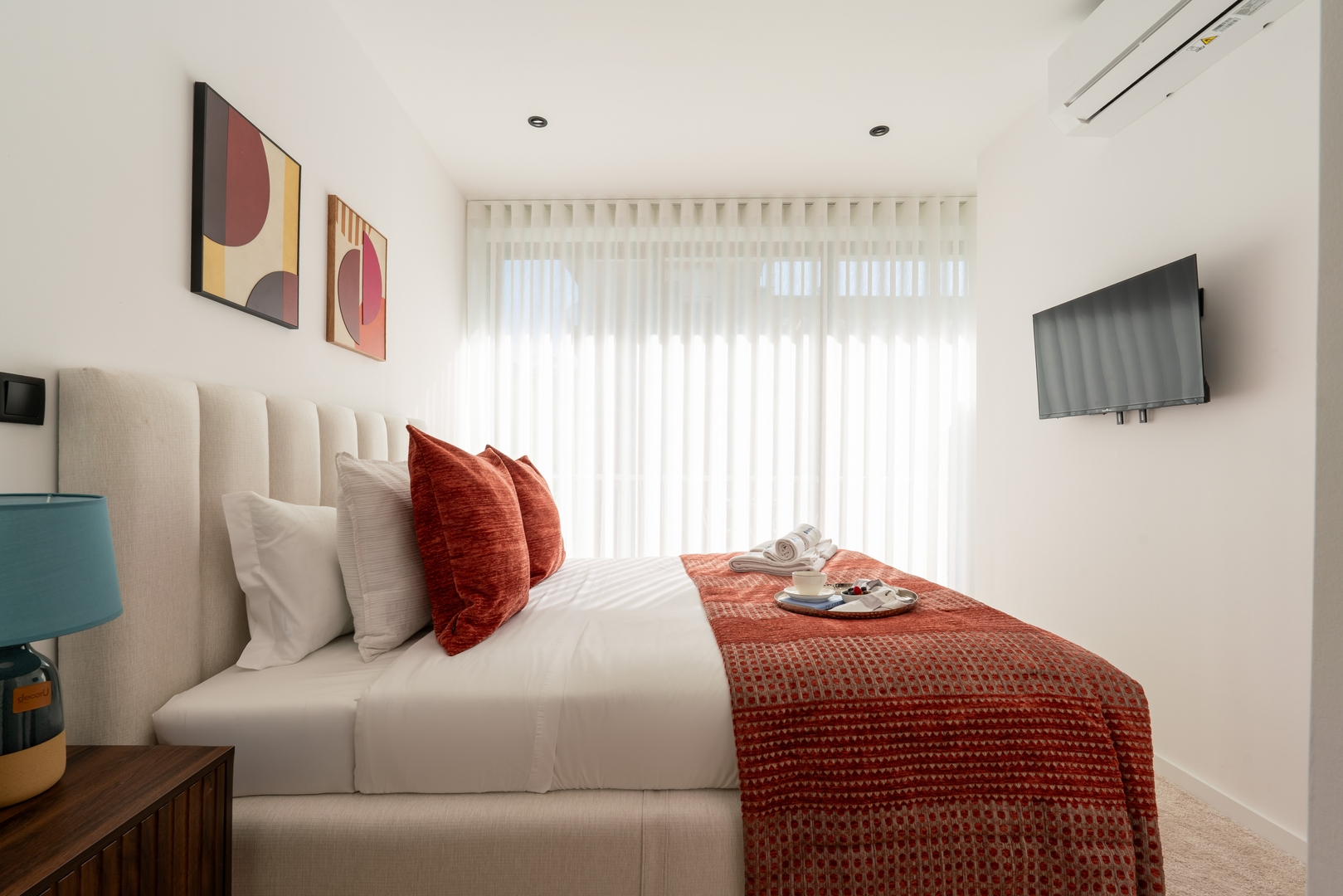 Urban Terrace & Stylish Living Spaces by HostWise 11 Host Wise Booking