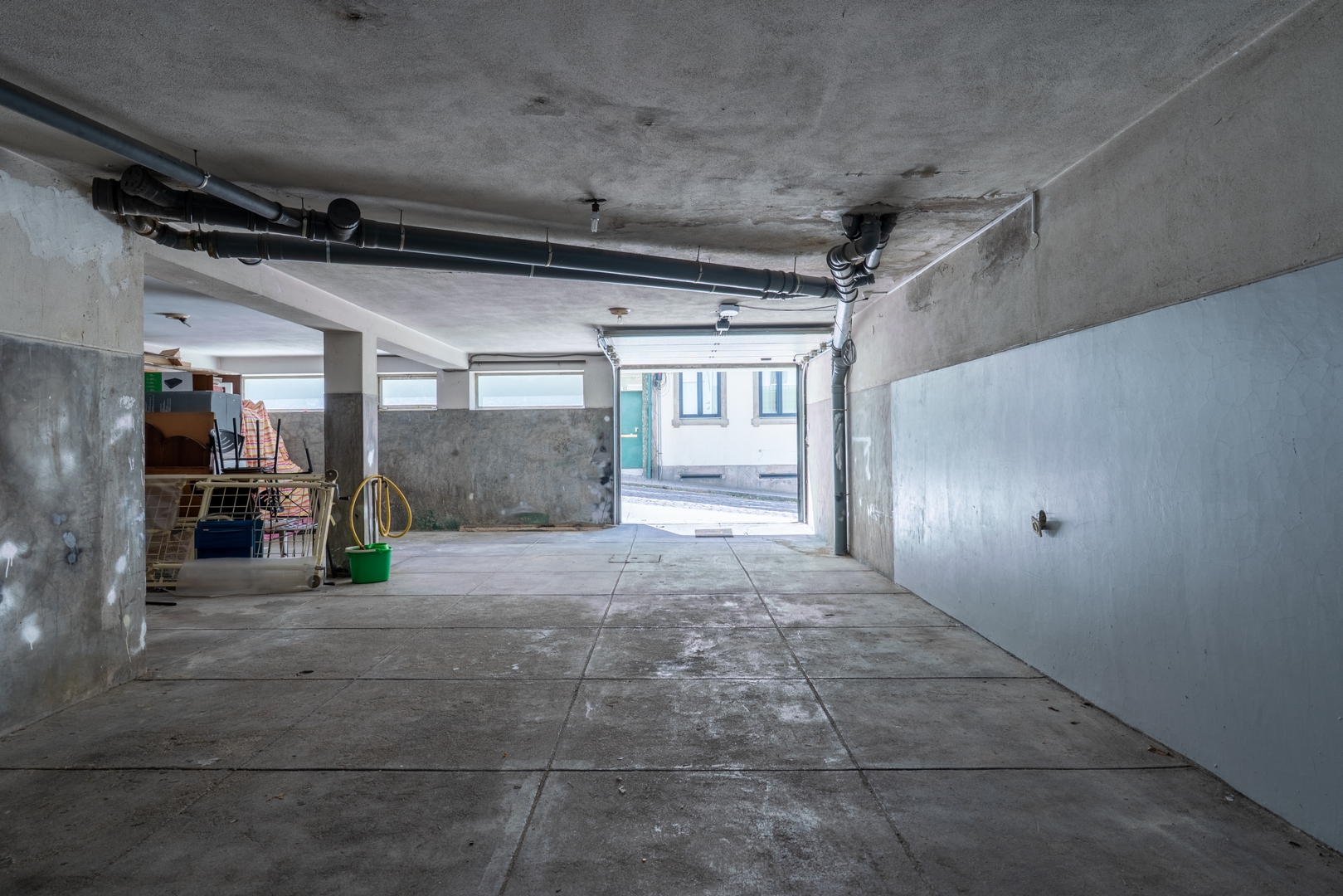 HostWise - Bright & Spacious Flat w/ Garage 49 Host Wise Booking