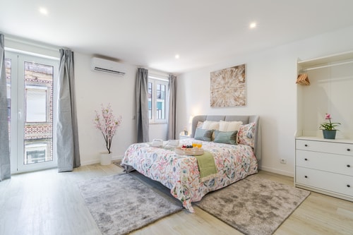 Modern & Bright Studio by HostWise Host Wise Booking