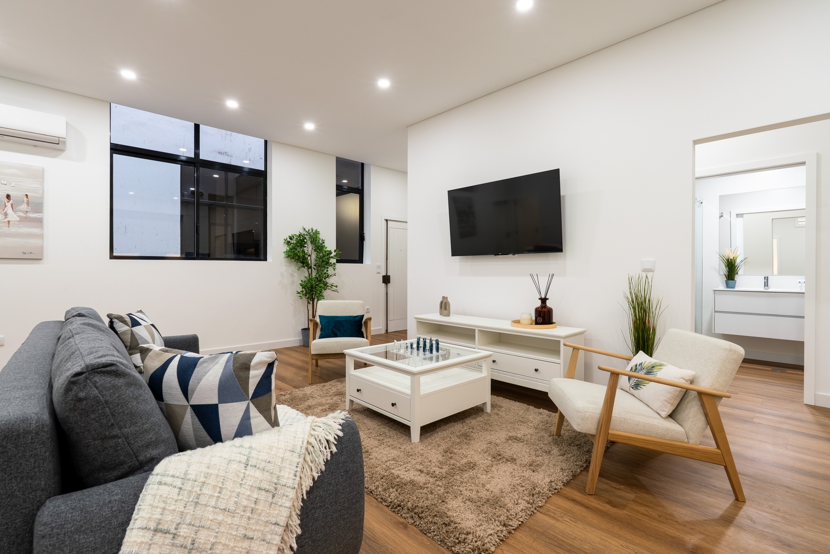 Open-Plan Apartment in Downtown Porto by HostWise 9 Host Wise Booking