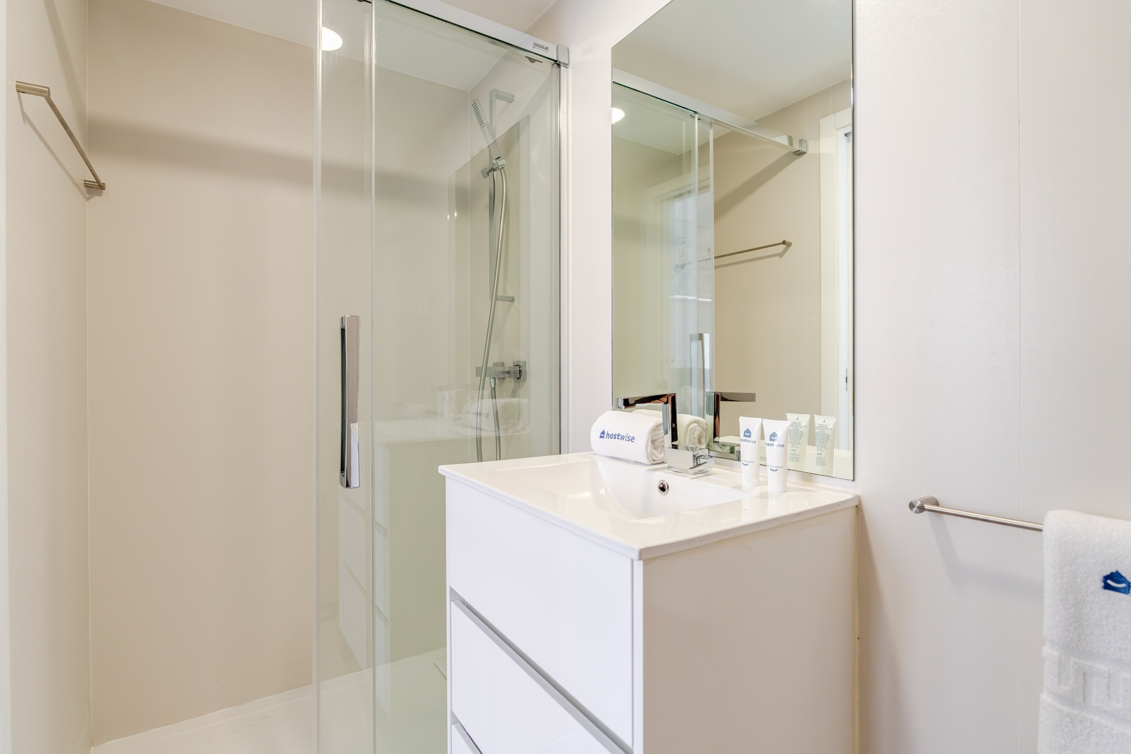 Bright Flat in Historic Foz House by HostWise 27 Host Wise Booking