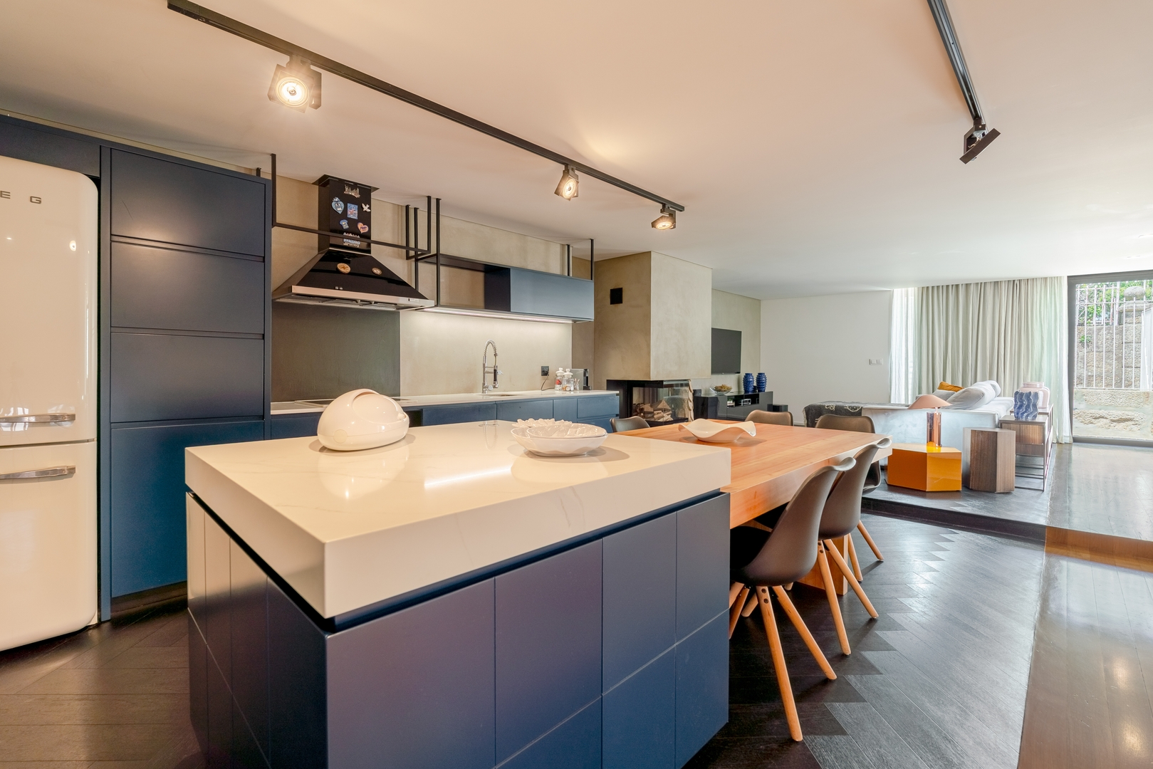 HostWise - Modern Comfort & Shared Pool in Paredes 1 Host Wise Booking