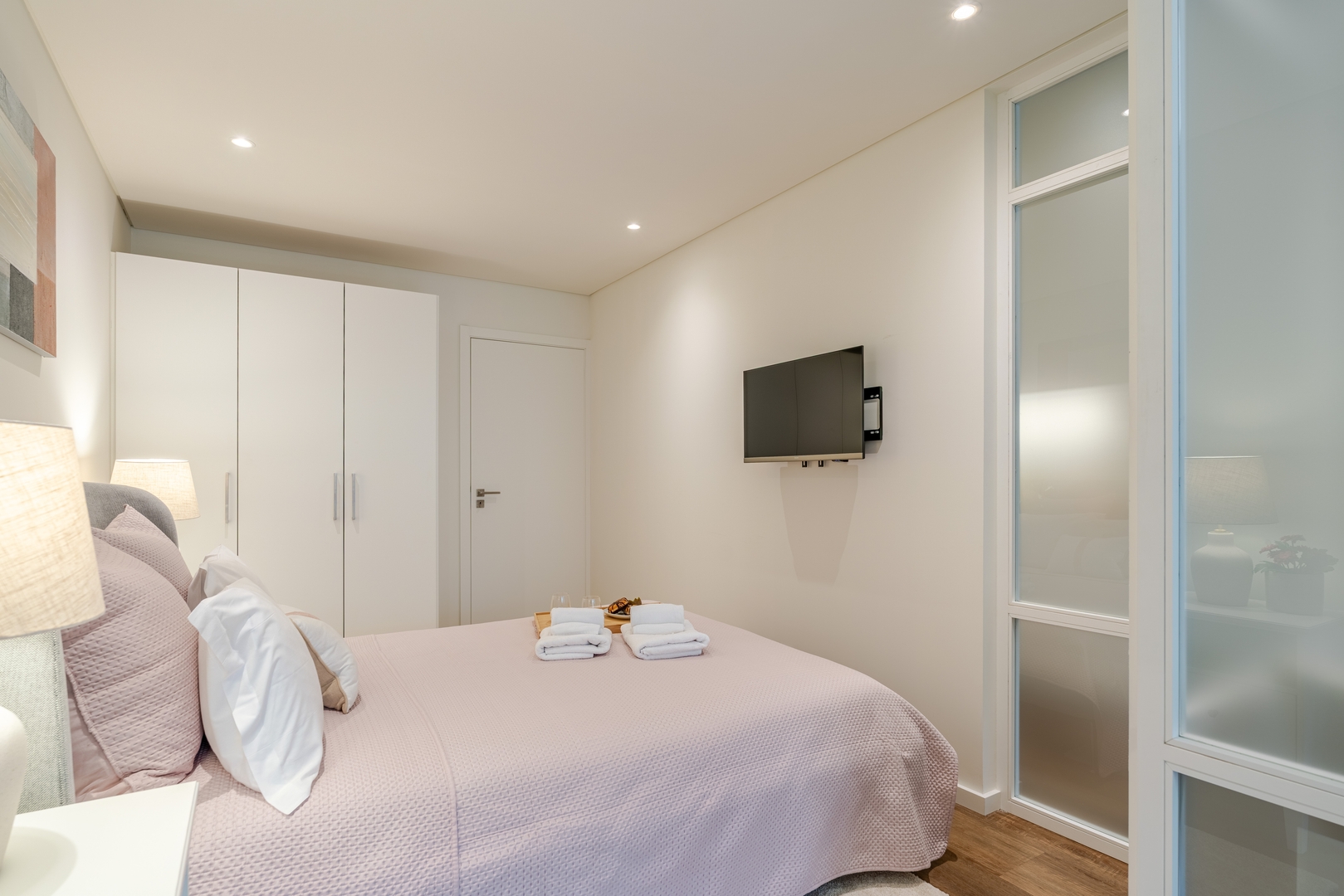 Jacuzzi Retreat in Heart of Porto by HostWise 34 Host Wise Booking