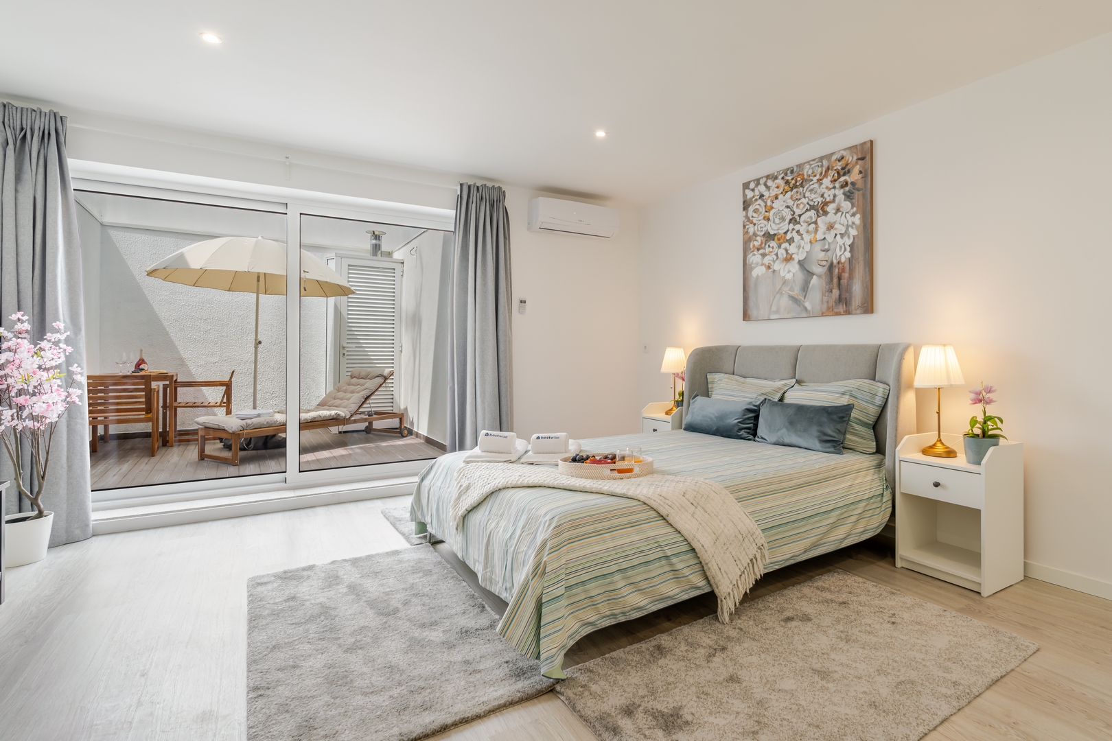 Terrace Studios & Bright Duplex by HostWise 23 Host Wise Booking