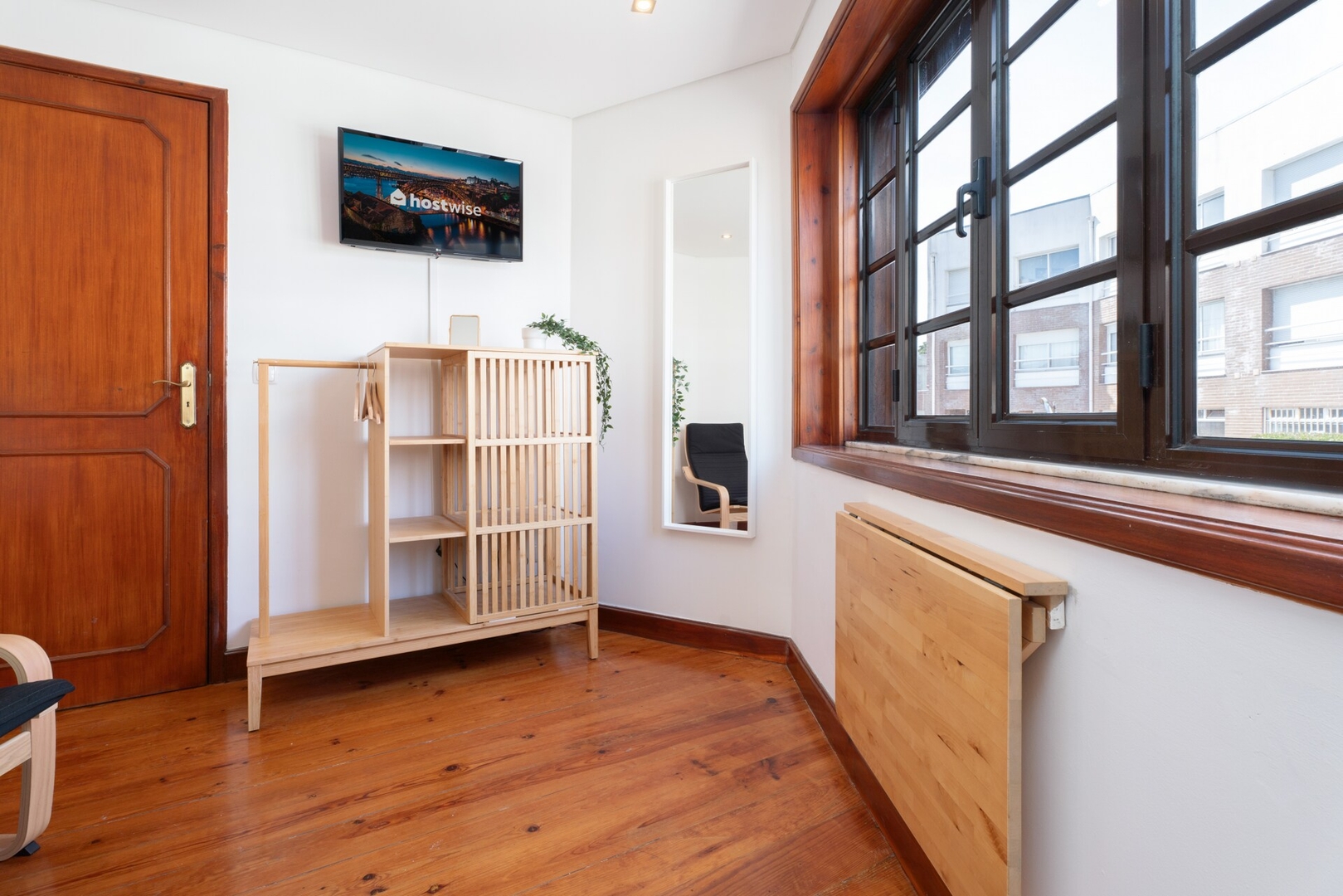 Host Wise - Charming Spacious Duplex House 21 Host Wise Booking