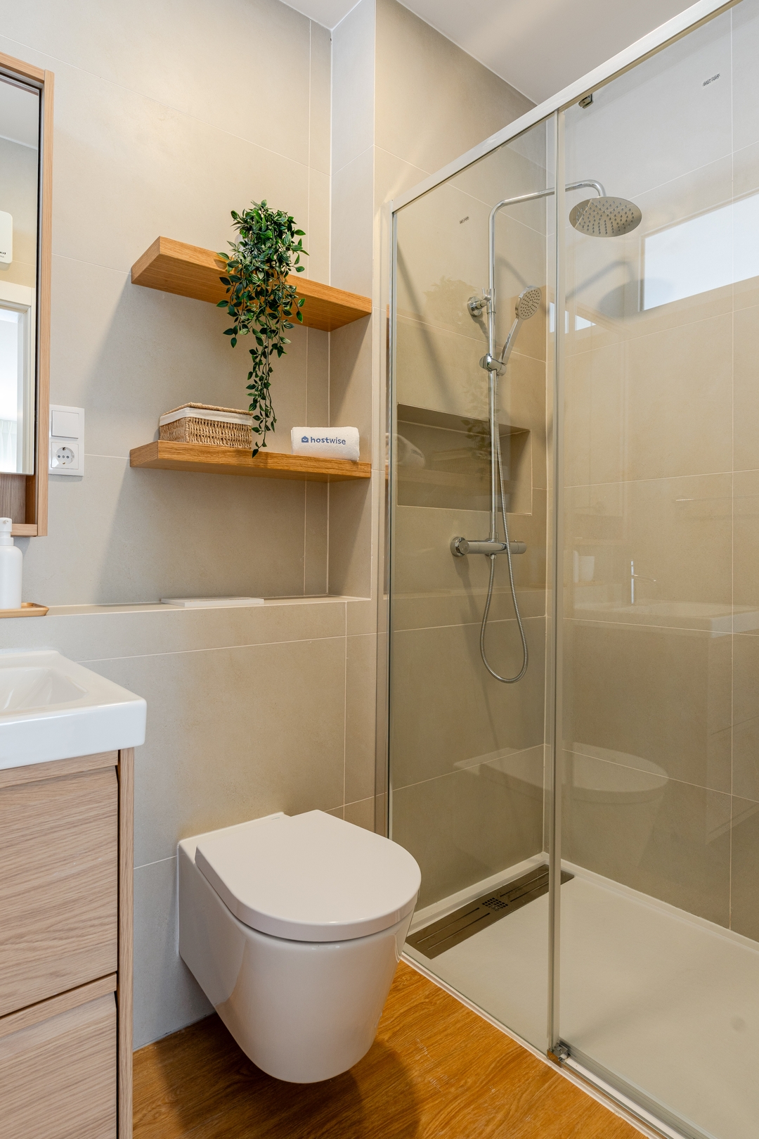 Stylish & Spacious Apartment by HostWise 28 Host Wise Booking