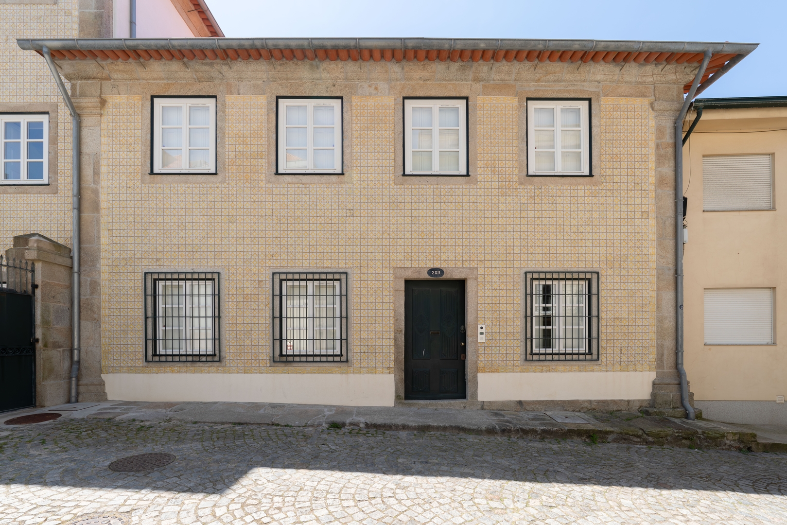 Bright Flat in Historic Foz House by HostWise 37 Host Wise Booking
