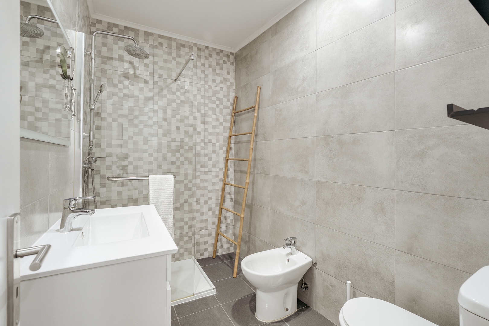 Sunny Flat w/ Jacuzzi & Balconies by Host Wise 32 Host Wise Booking