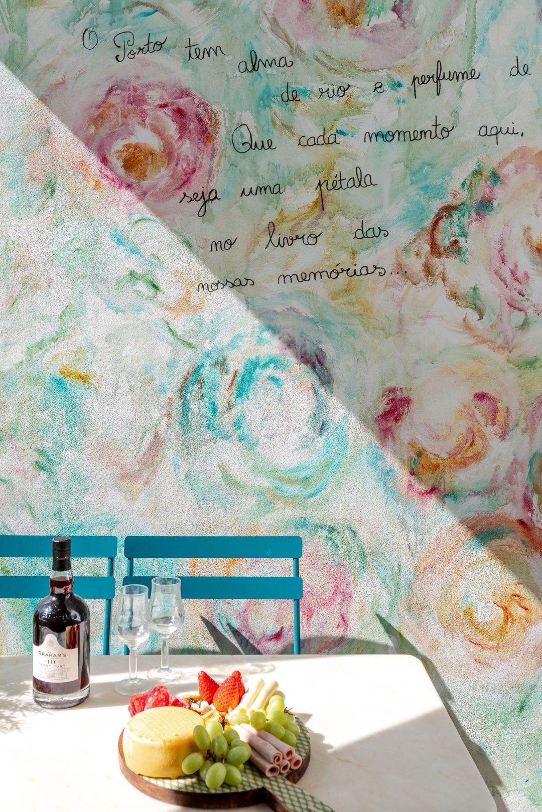 HostWise - Stylish Studio w/ Charming Terrace 23 Host Wise Booking