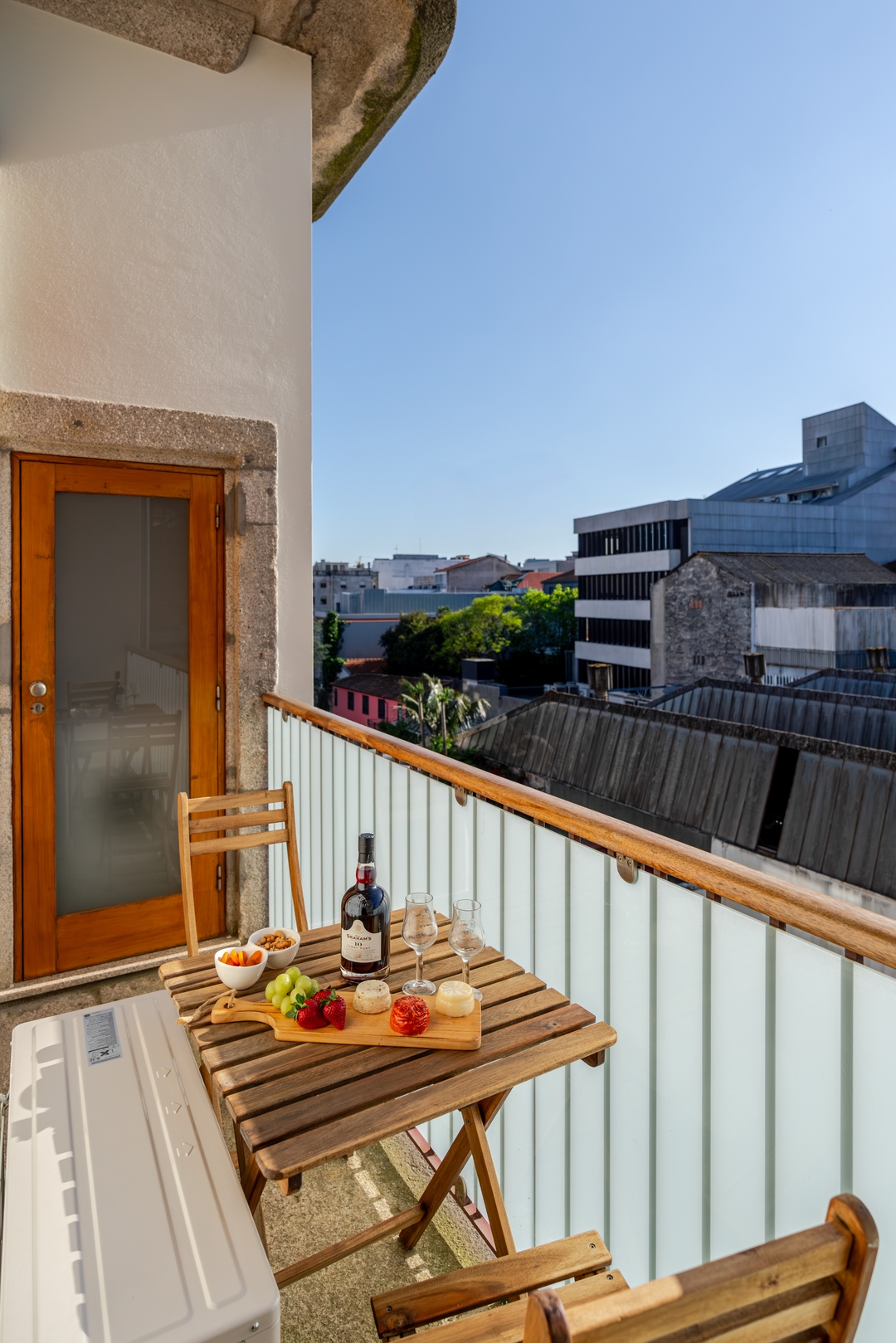 Twin Picaria Balcony Suites by HostWise 25 Host Wise Booking