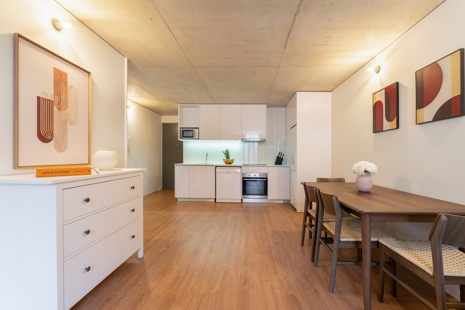 Modern 1BR Trio, Central Porto by HostWise 3 Host Wise Booking
