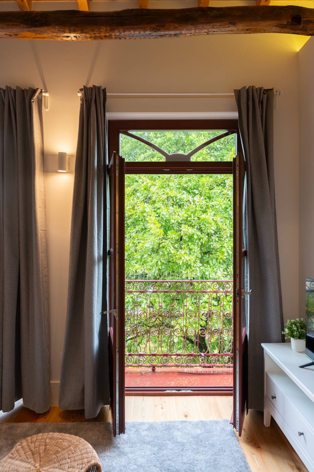 Spacious & Family Flats by HostWise 21 Host Wise Booking