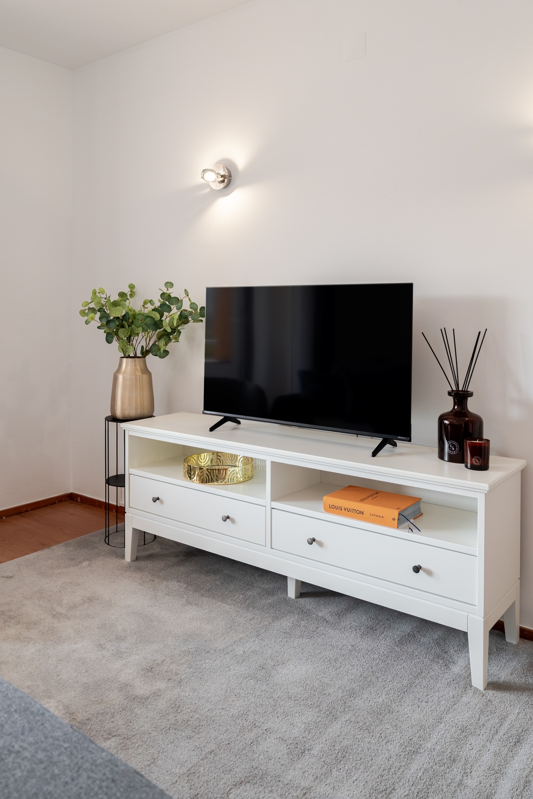 Bright Flat with Balcony & Garage by HostWise 26 Host Wise Booking