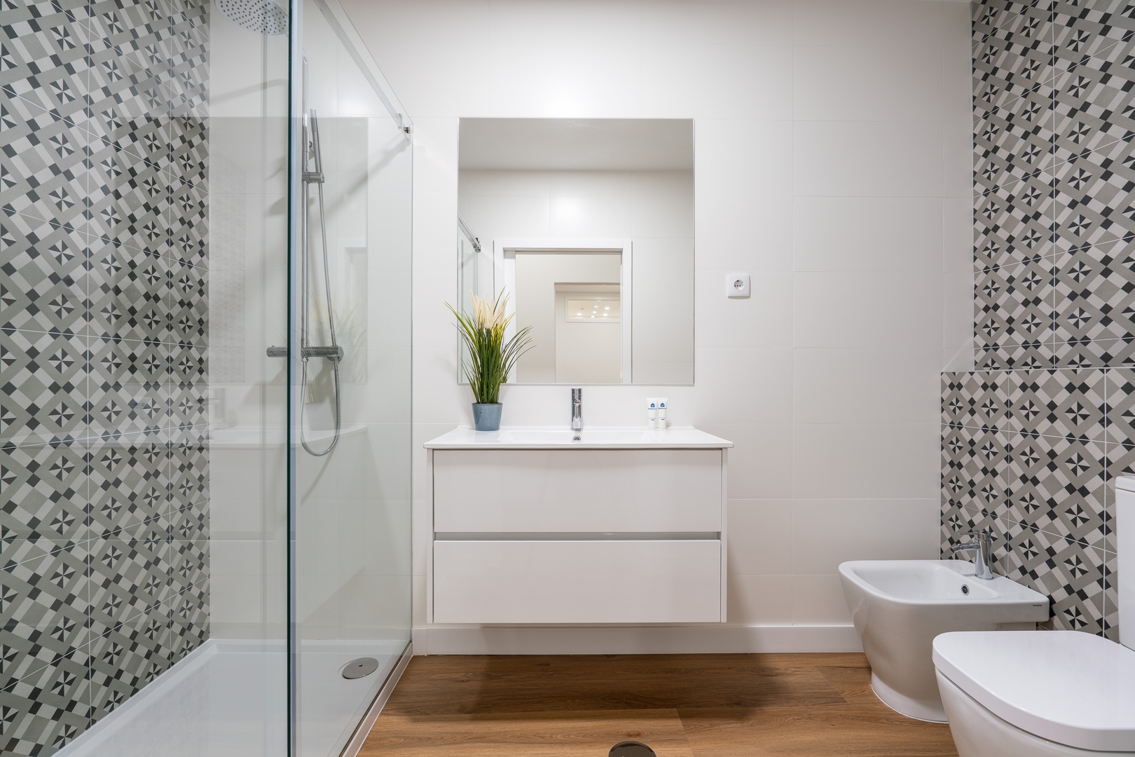 Open-Plan Apartment in Downtown Porto by HostWise 4 Host Wise Booking