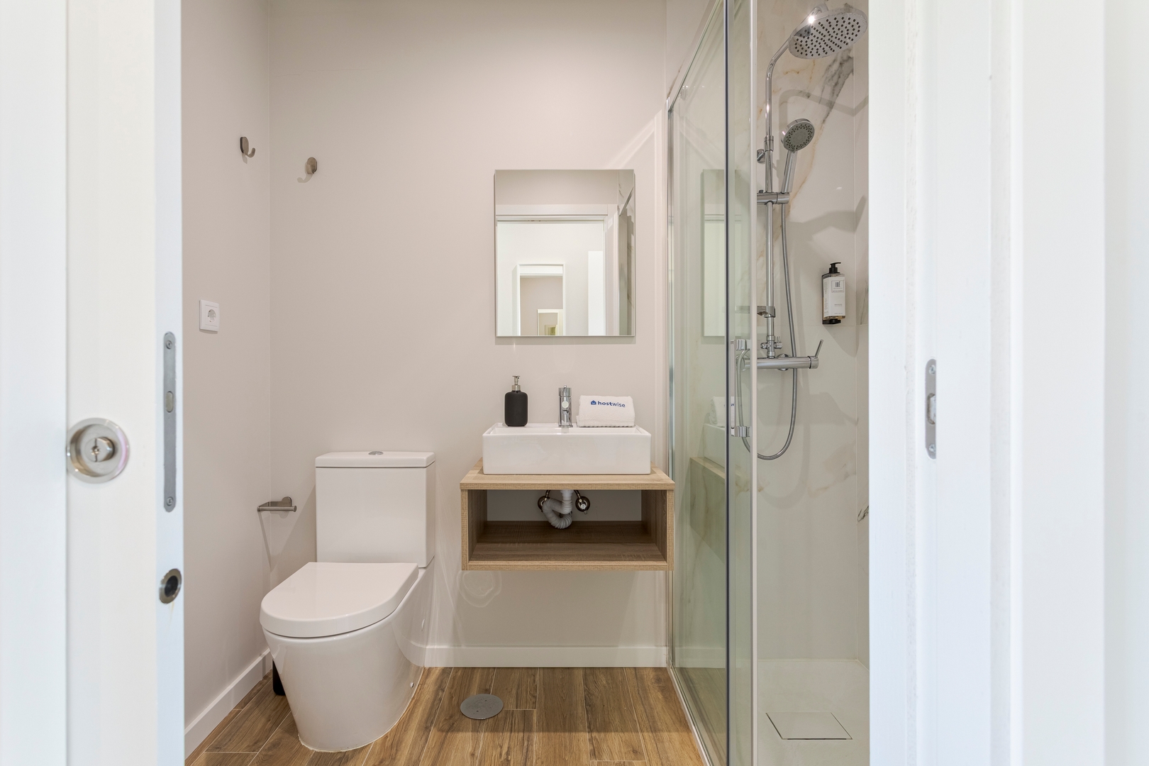 HostWise - 10BR Douro Villa with Pool 55 Host Wise Booking