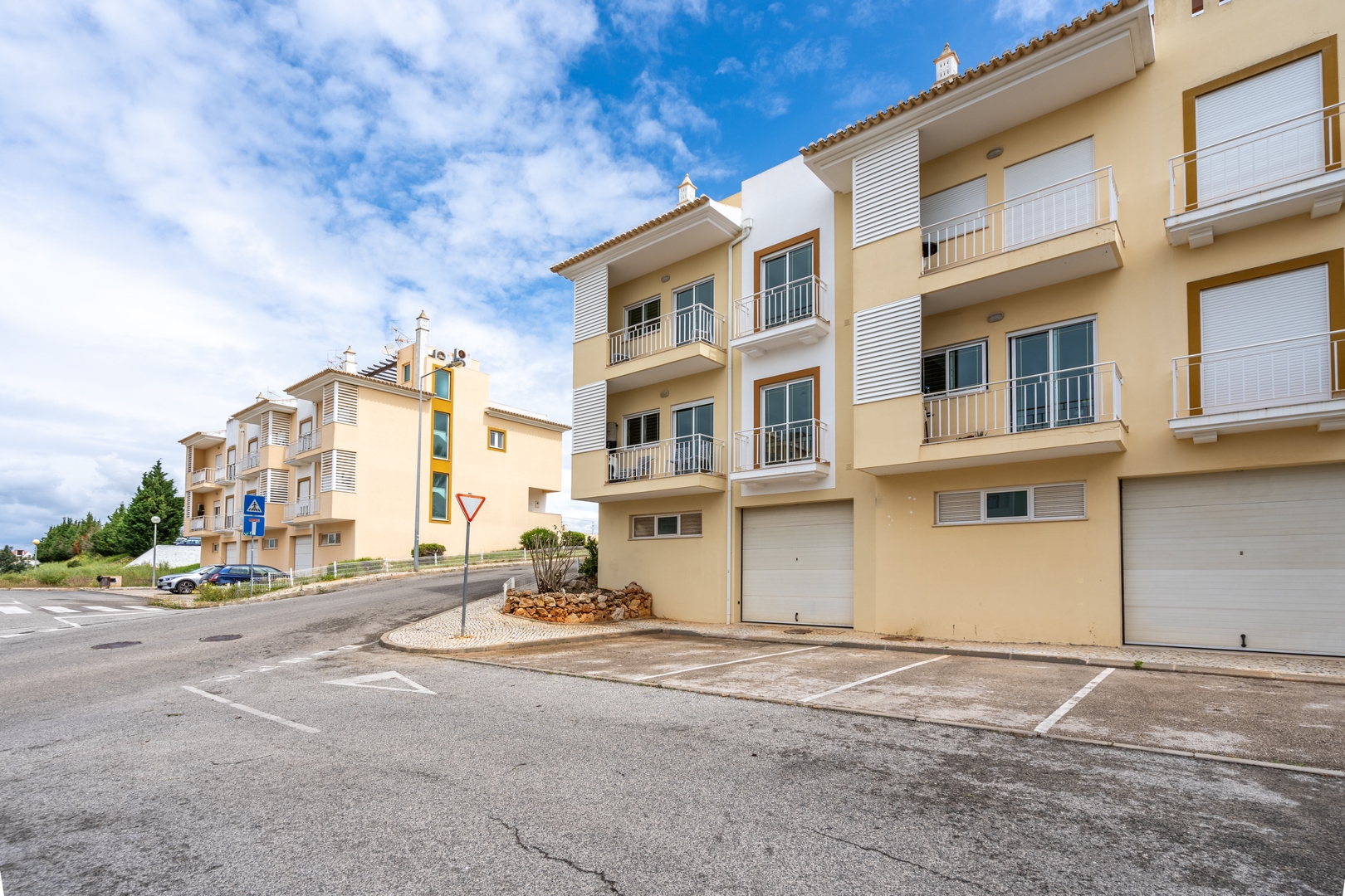 Deluxe House | Terrace & BBC by HostWise 42 Host Wise Booking