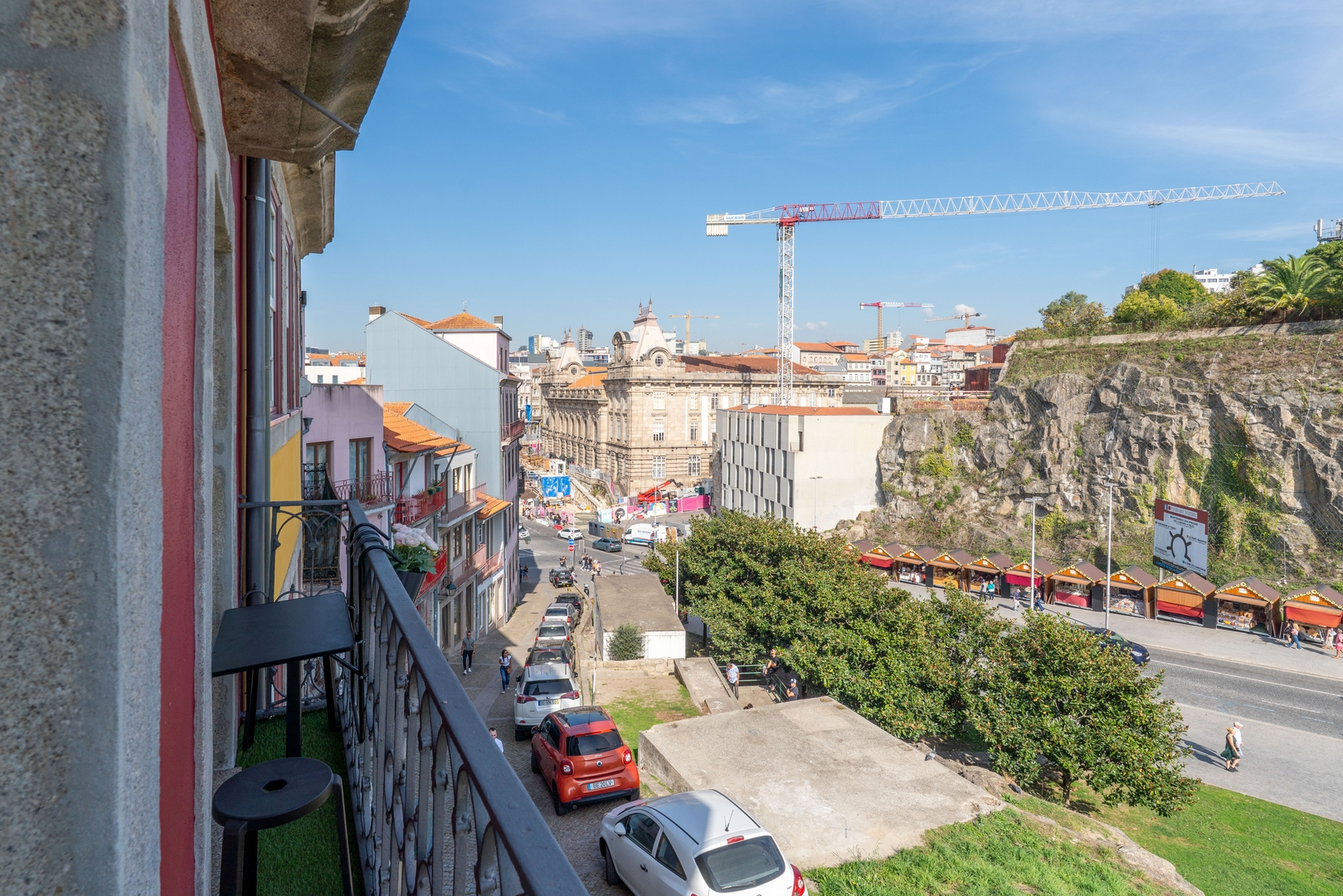 City Views & Balcony in Historic Porto by HostWise 4 Host Wise Booking