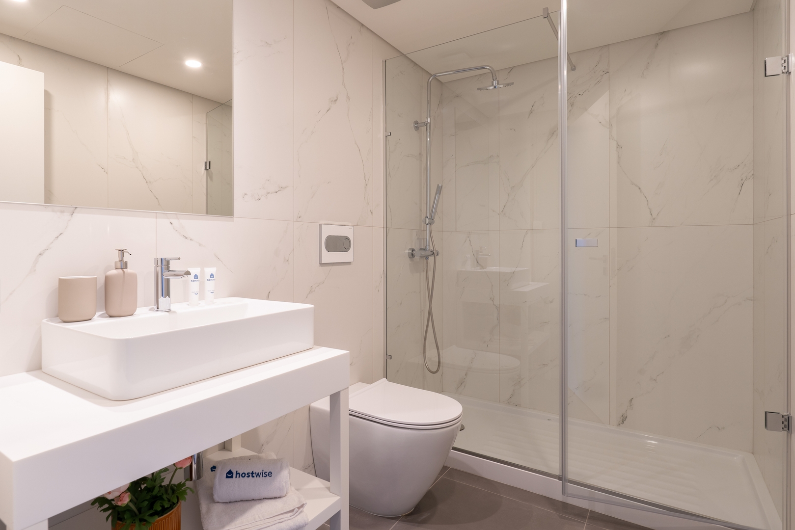 Stylish Comfort at Marquesa Palace by HostWise 7 Host Wise Booking