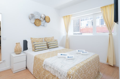 Sunny Cozy Flat w/ Balcony by HostWise Host Wise Booking
