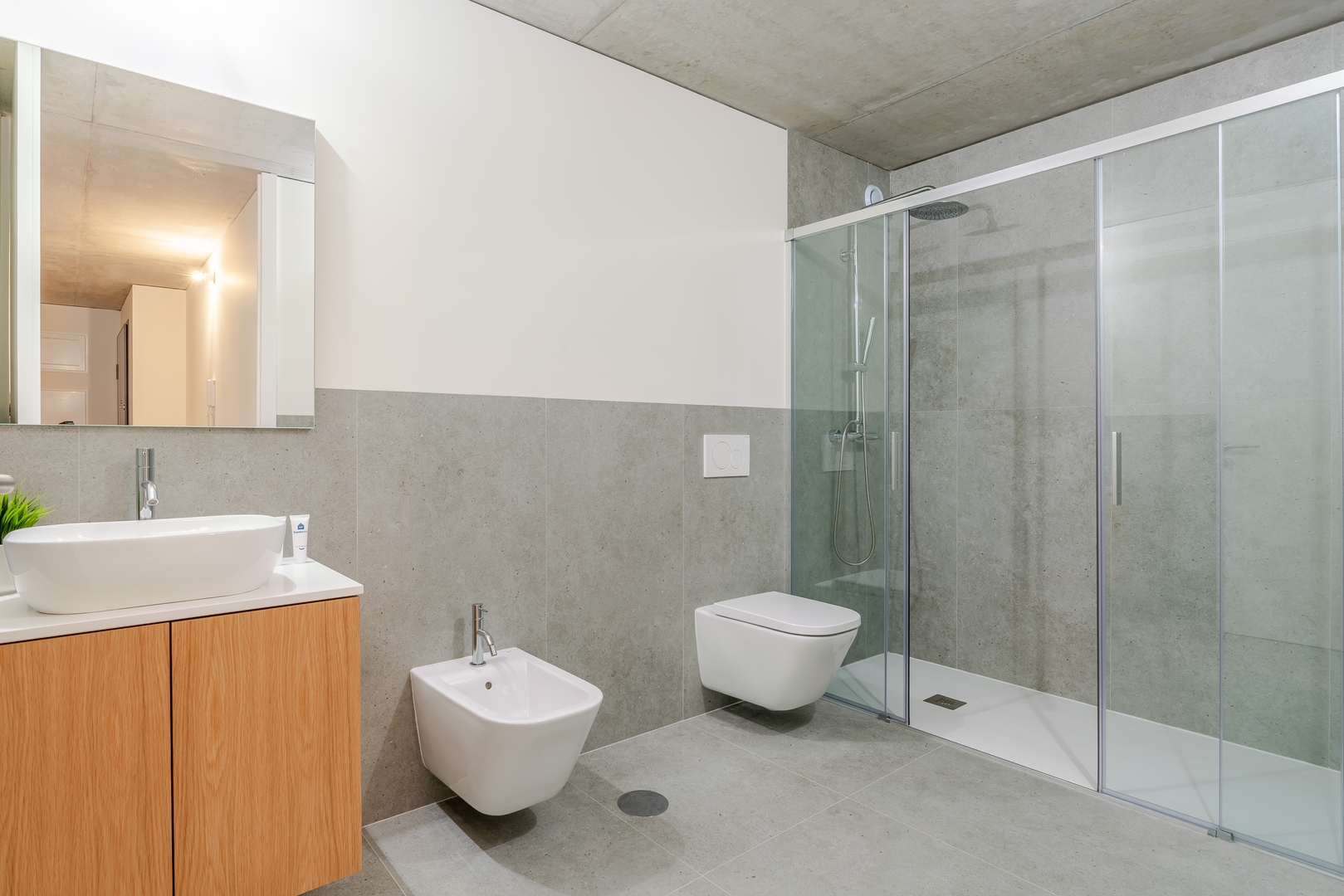 Modern 1BR Trio, Central Porto by HostWise 52 Host Wise Booking