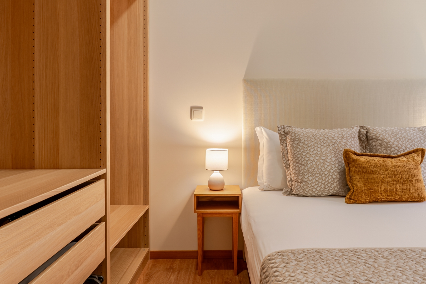 Sunlit Apartments in Foz do Douro by HostWise 86 Host Wise Booking