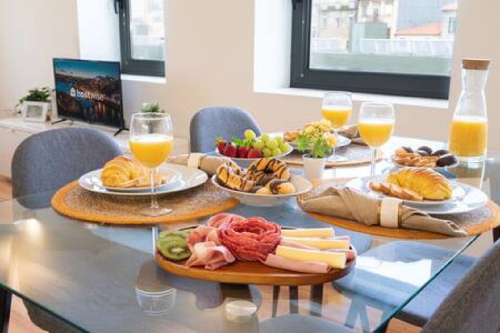 Comfy Sunny Flats| Ace Location by HostWise 4 Host Wise Booking