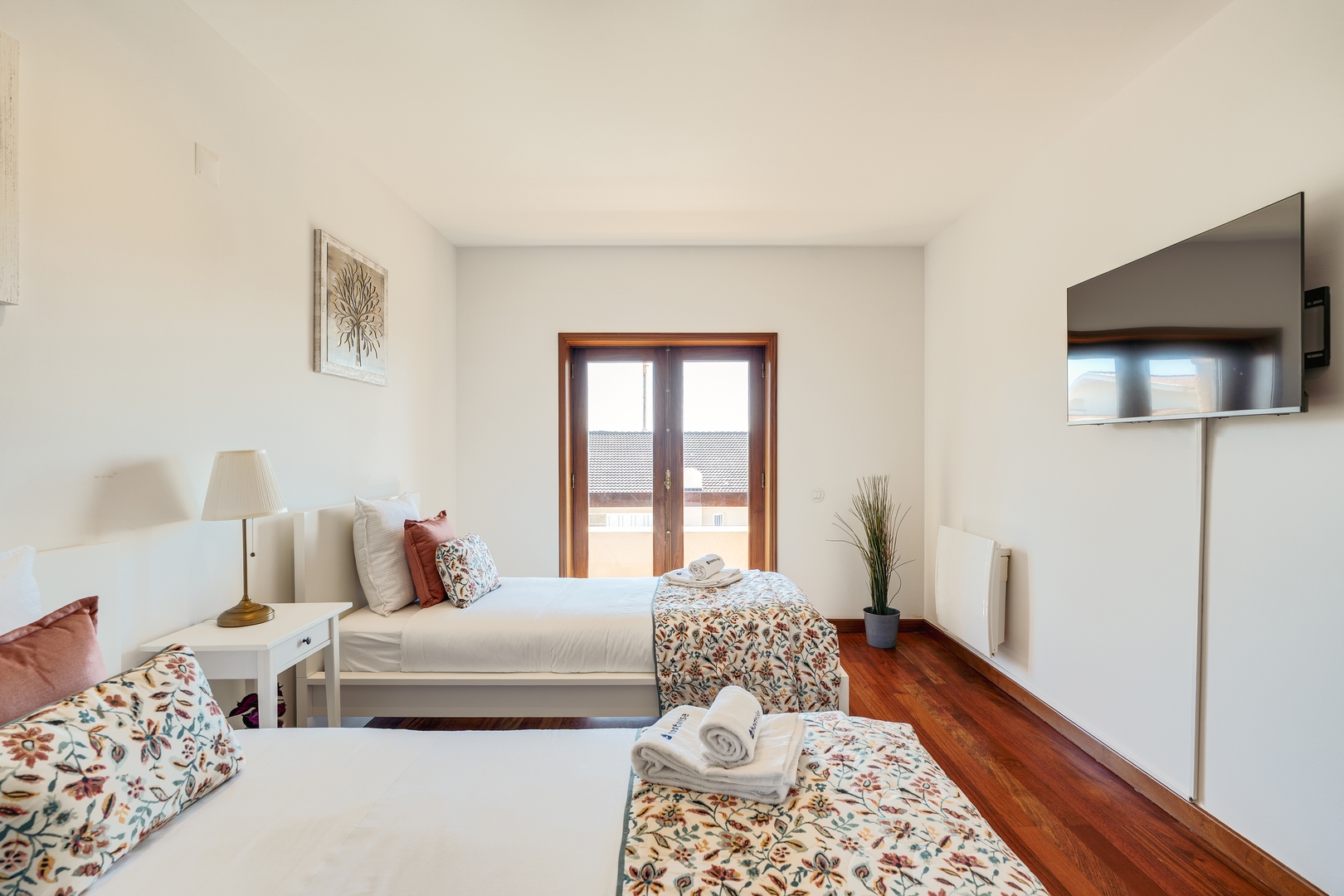 Beach Villa with Jacuzzi & Garage by HostWise 13 Host Wise Booking