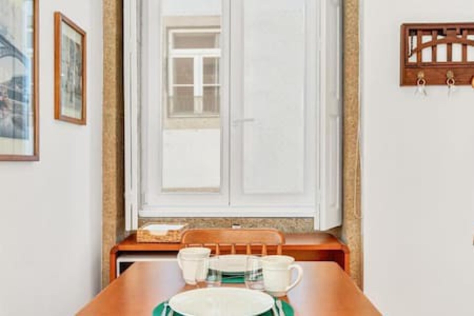 4 Trendy Studios w/ Balcony | Clérigos by HostWise 33 Host Wise Booking