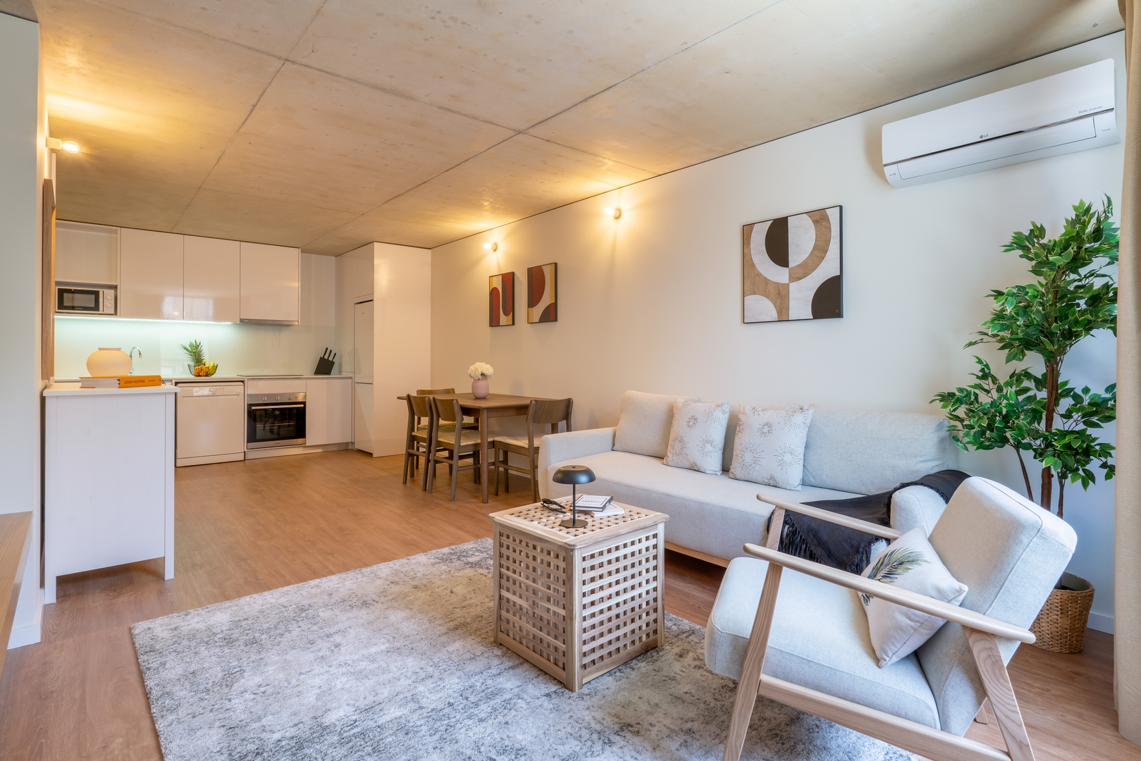 Modern 4-Apt Retreat for 14, Porto by HostWise 15 Host Wise Booking