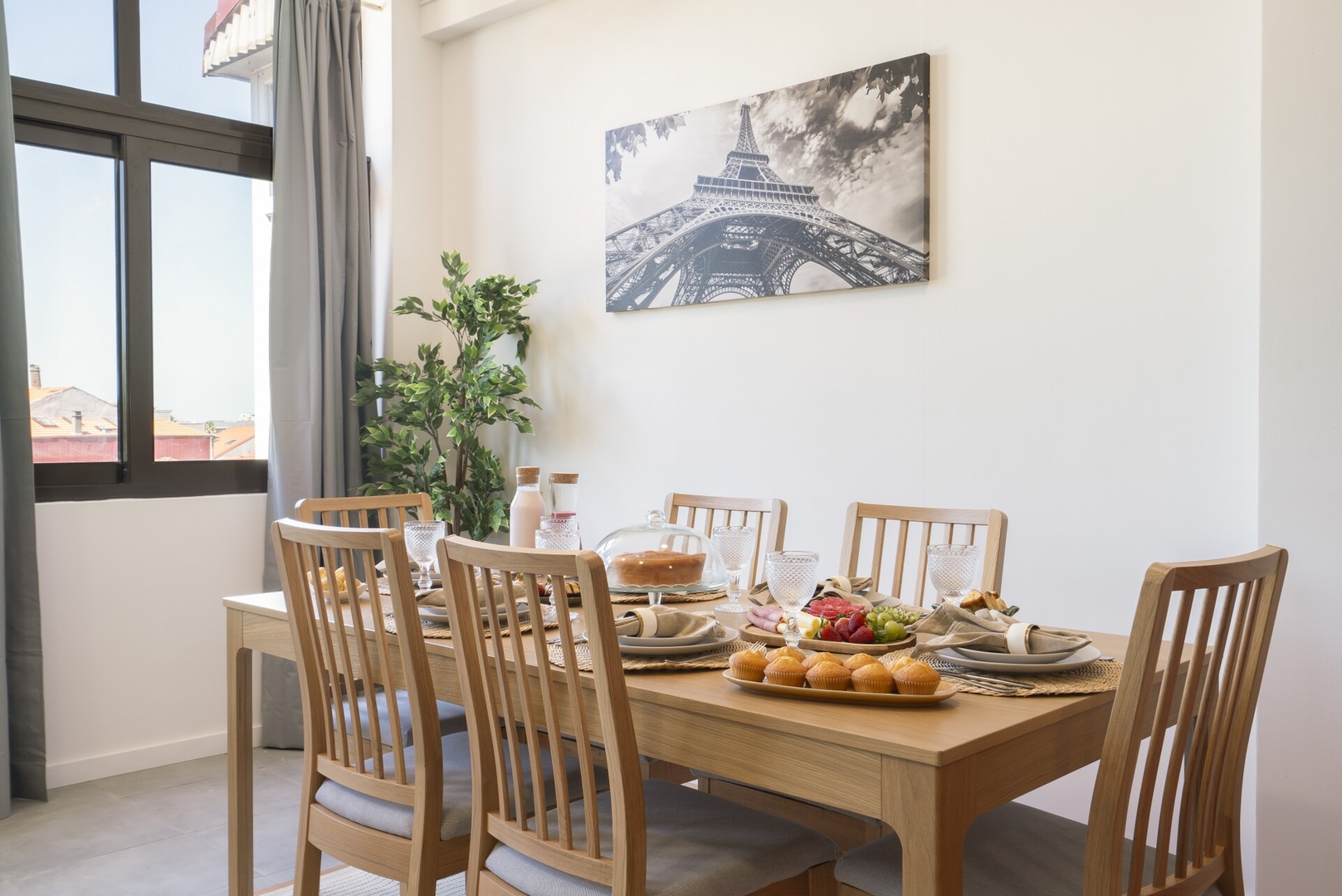 Host Wise - Comfy Minimalist Flat 25 Host Wise Booking