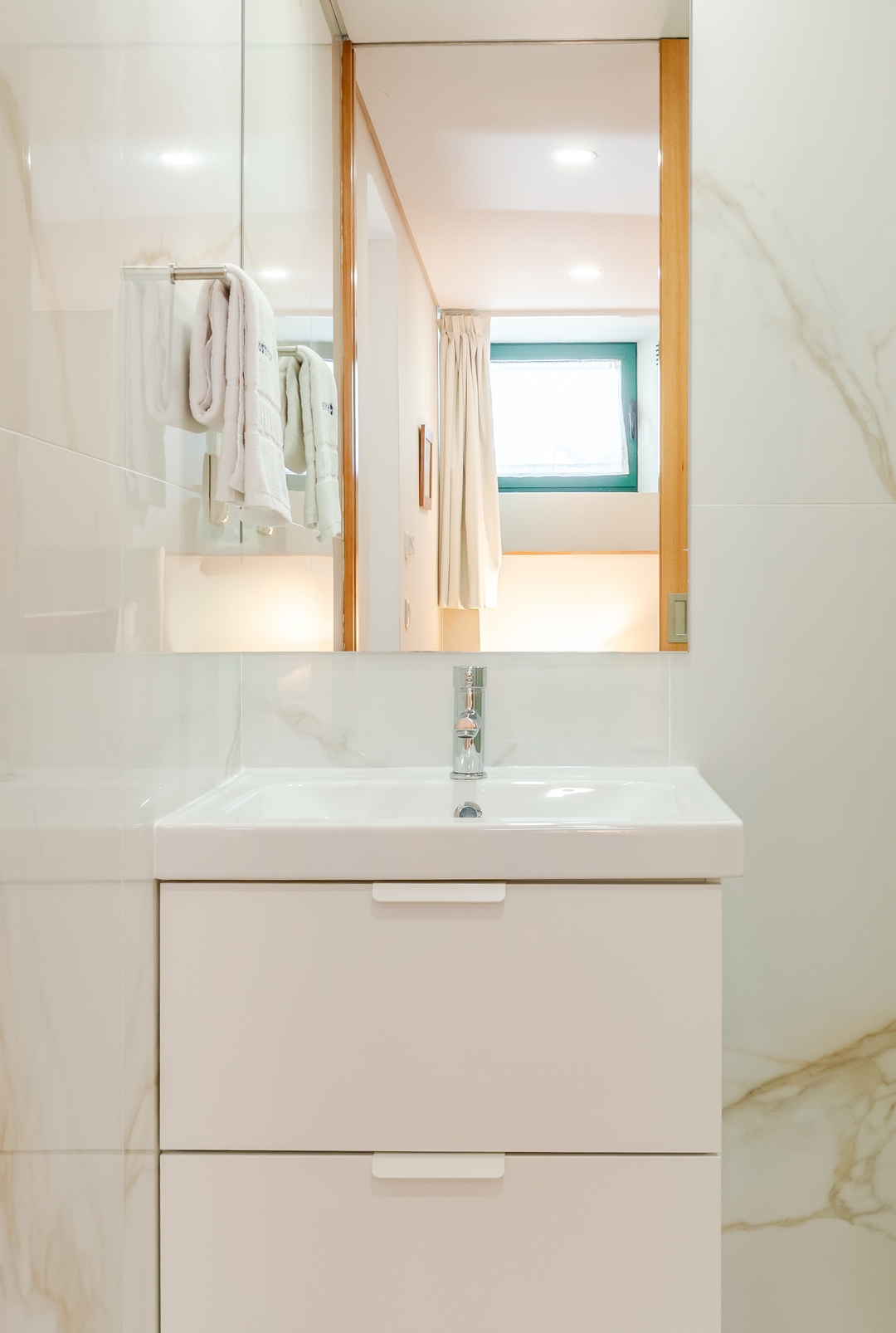 Sunlit Apartments in Foz do Douro by HostWise 29 Host Wise Booking