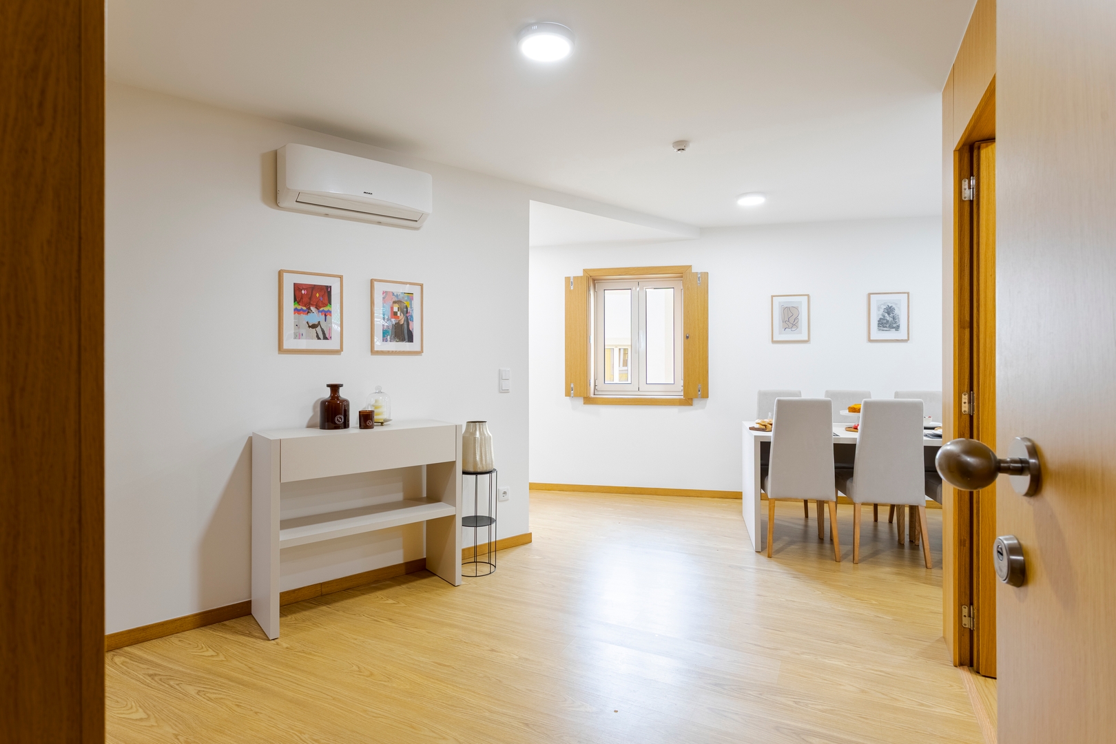 Modern & Central Flat w/ Garage by HostWise 9 Host Wise Booking