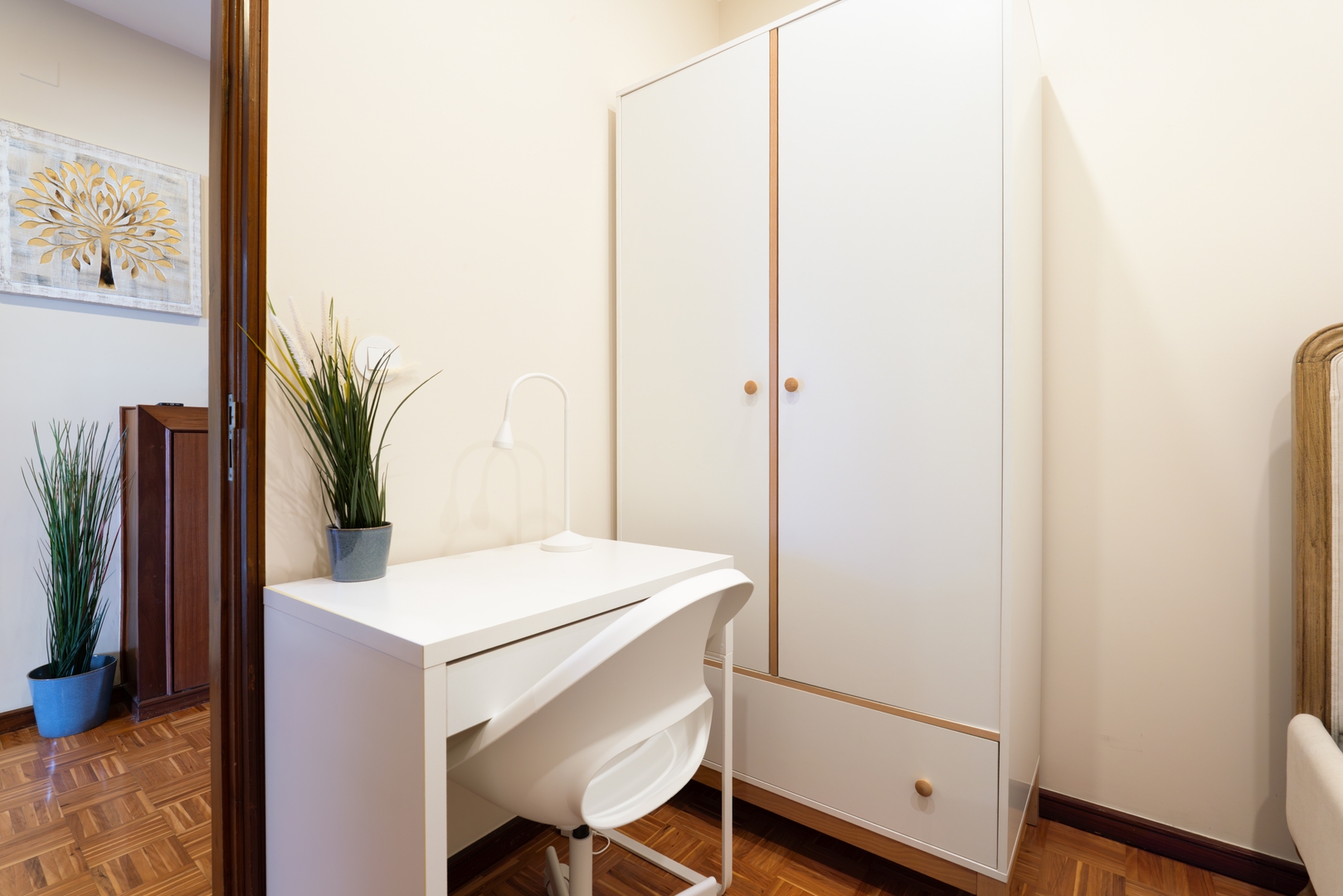 Bright & Spacious Flat by Host Wise 15 Host Wise Booking