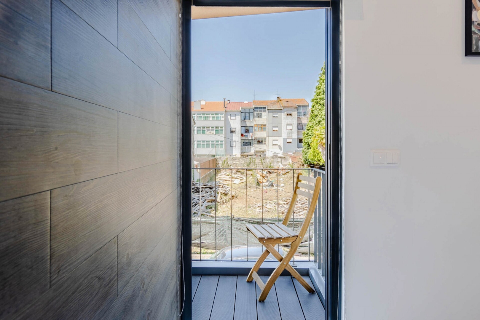 Modern & Stylish Flat w/ Balcony by HostWise 21 Host Wise Booking