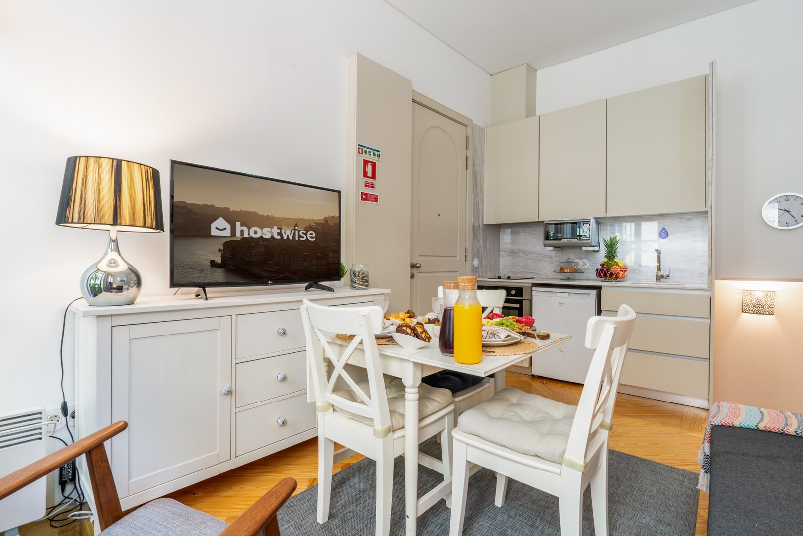 Colourful Cozy Flat by HostWise 18 Host Wise Booking