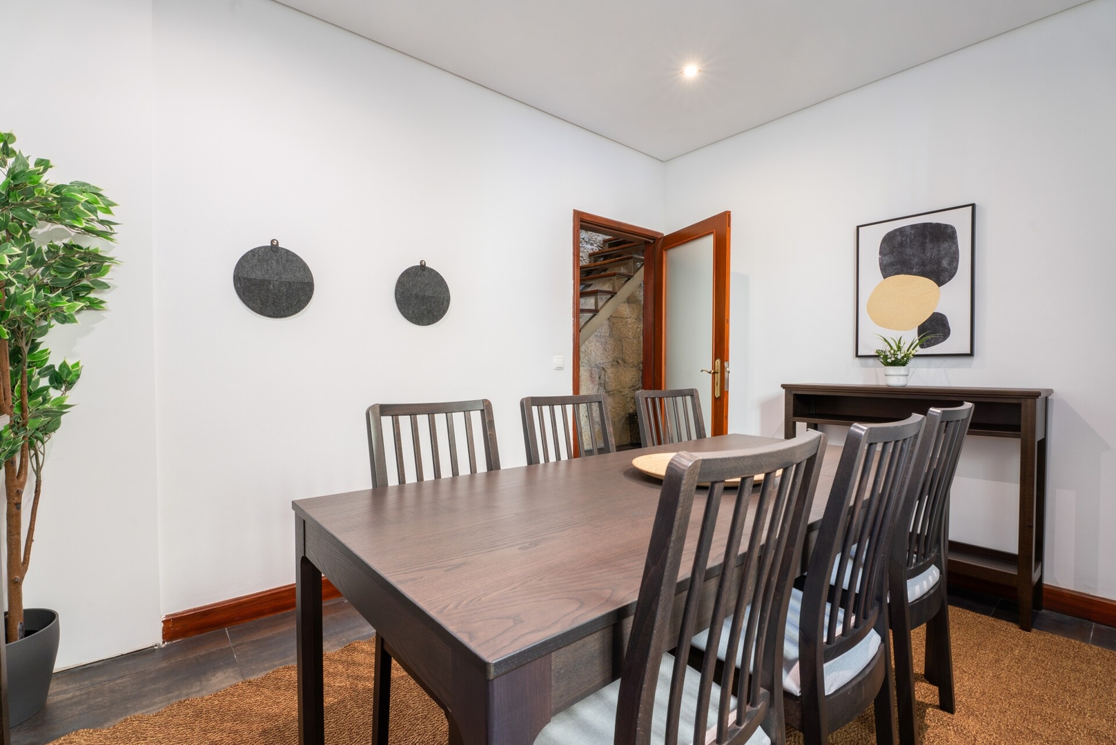 Host Wise - Charming Spacious Duplex House 44 Host Wise Booking