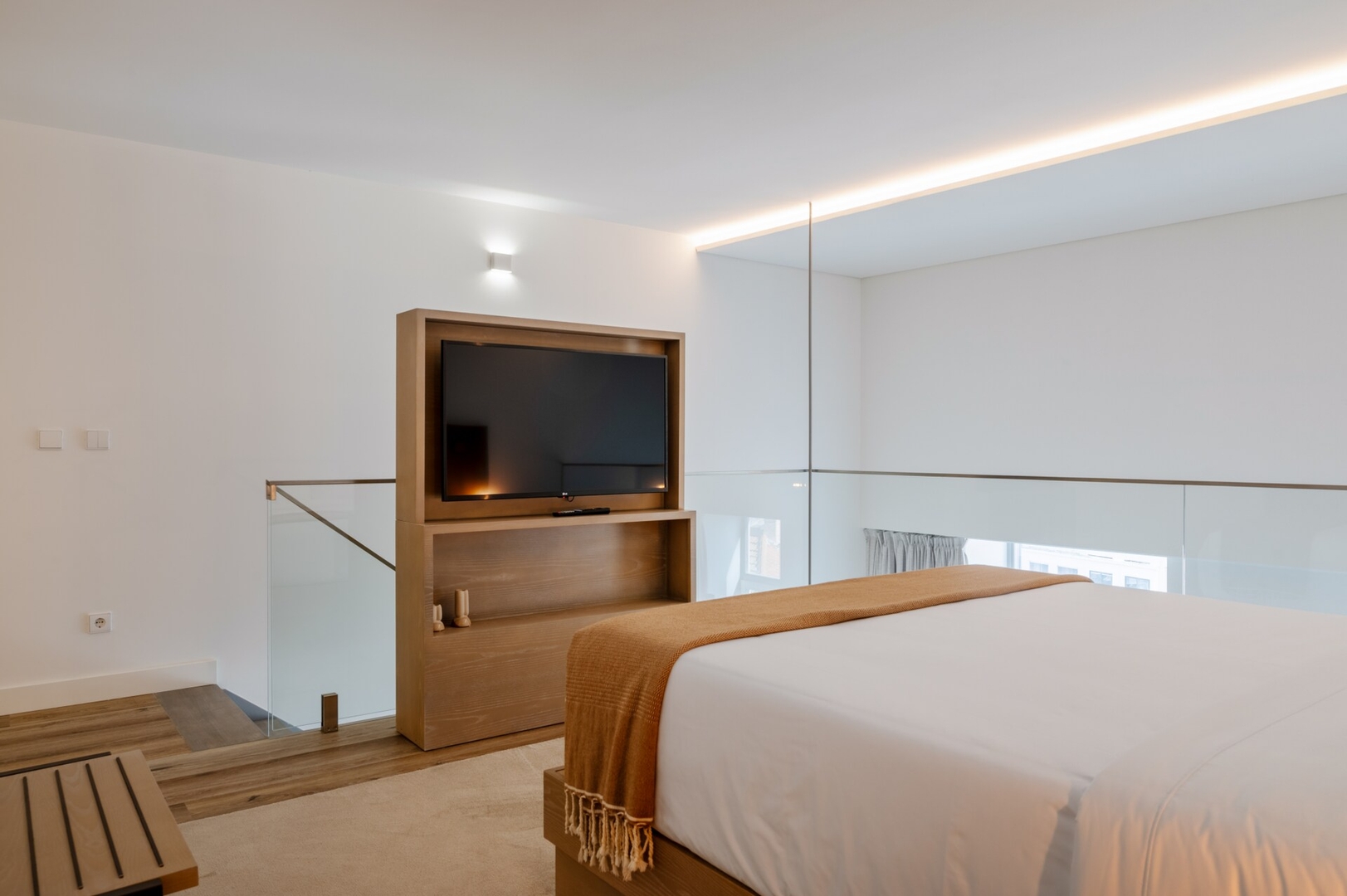 Host Wise - Fervença Boutique Palace 11 25 Host Wise Booking