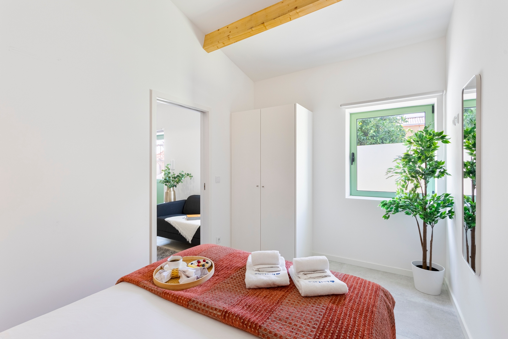 Bright Flat | Romantic Escape by HostWise 7 Host Wise Booking