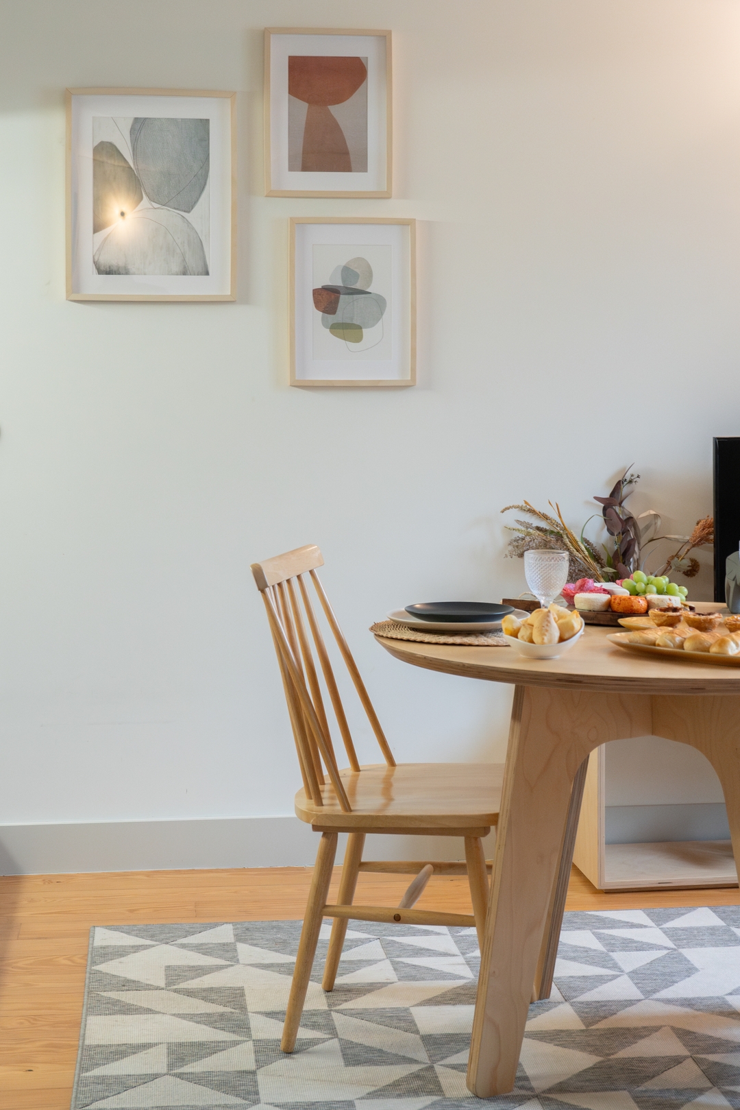 Dual Sunny Studios in Old Guimarães by HostWise 49 Host Wise Booking