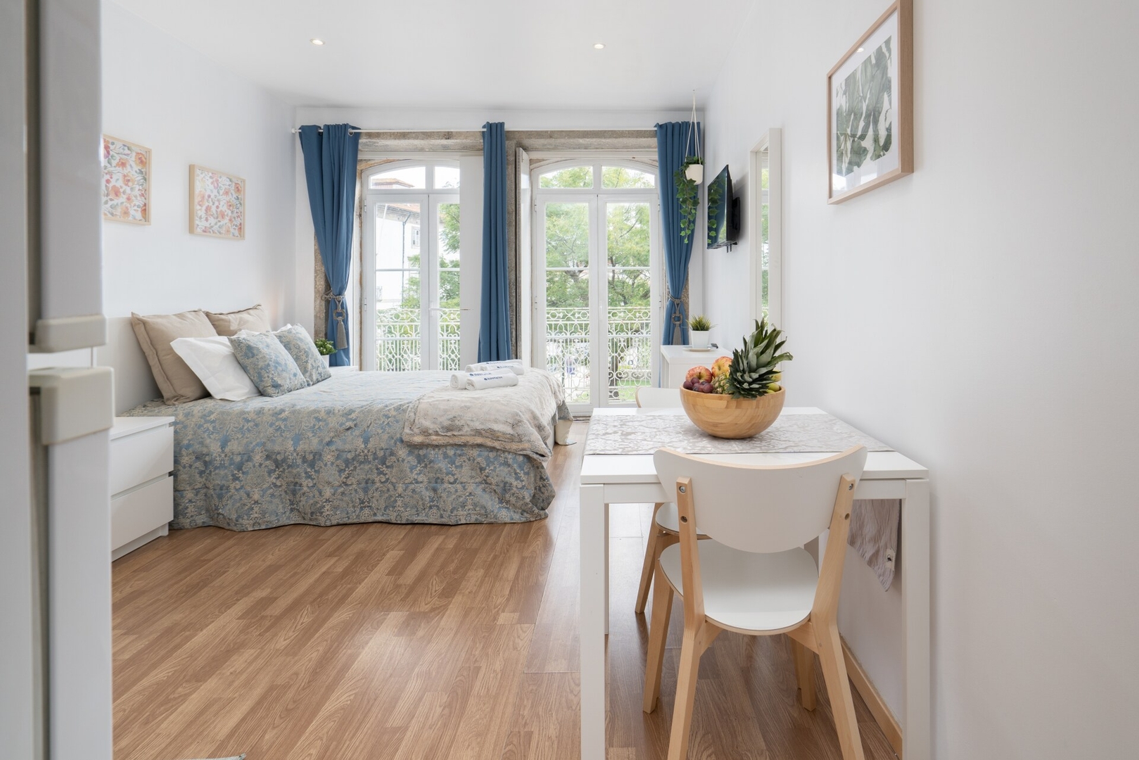 HostWise - Serene & Bright Studio 24 Host Wise Booking