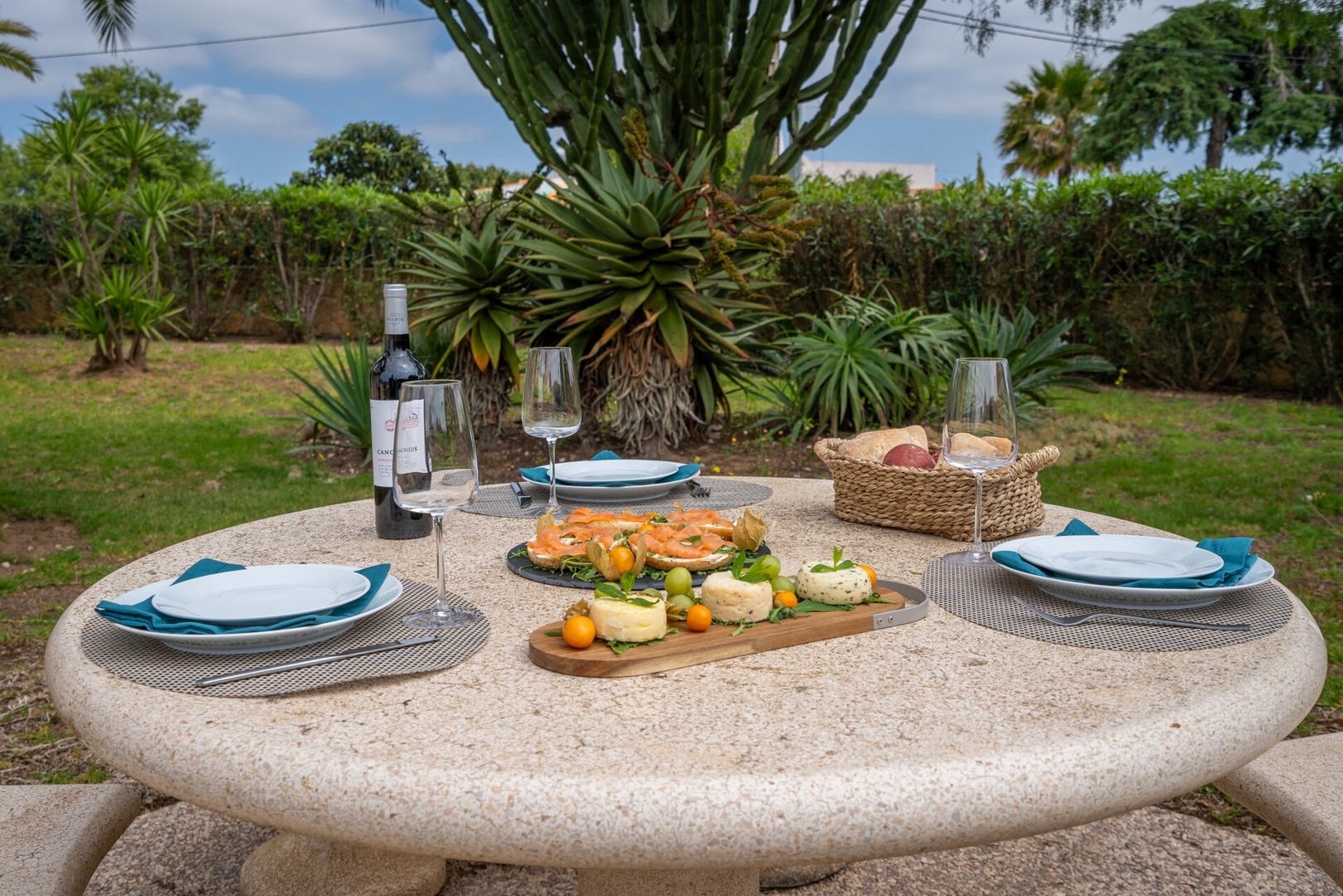 Host Wise - Luxurious Pool & Jacuzzi Hideaway 51 Host Wise Booking