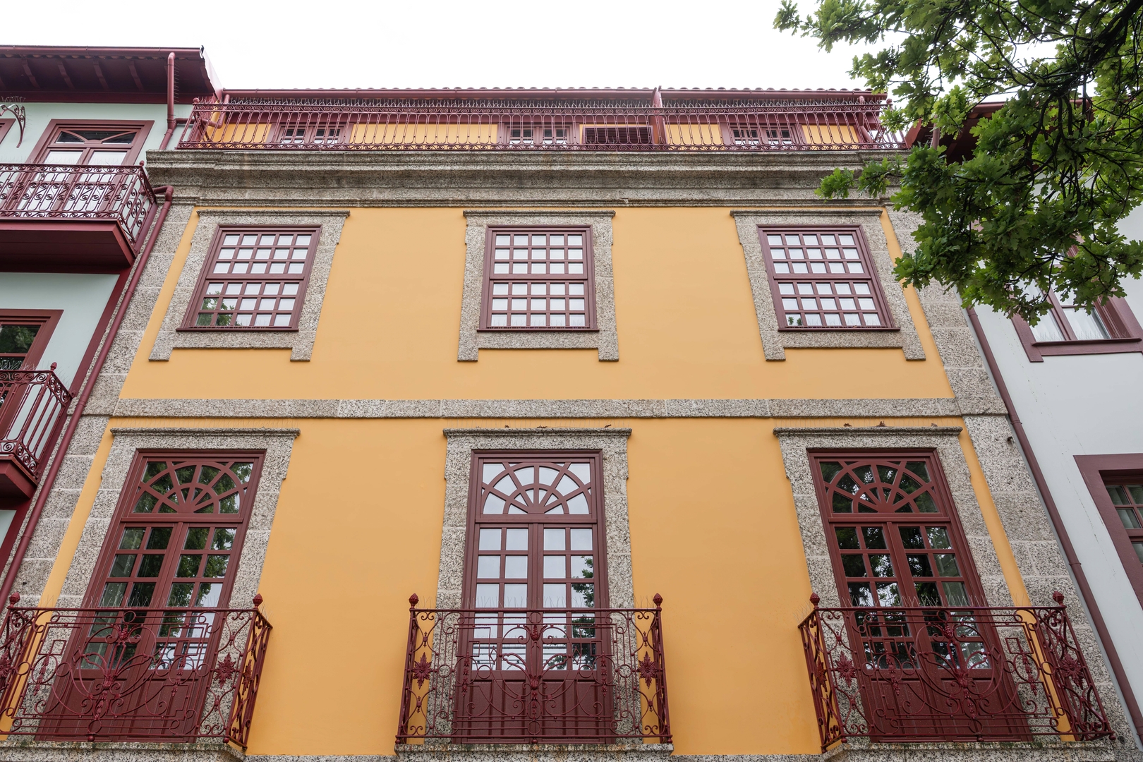 Central Apts Near Guimarães Sites by HostWise 18 Host Wise Booking